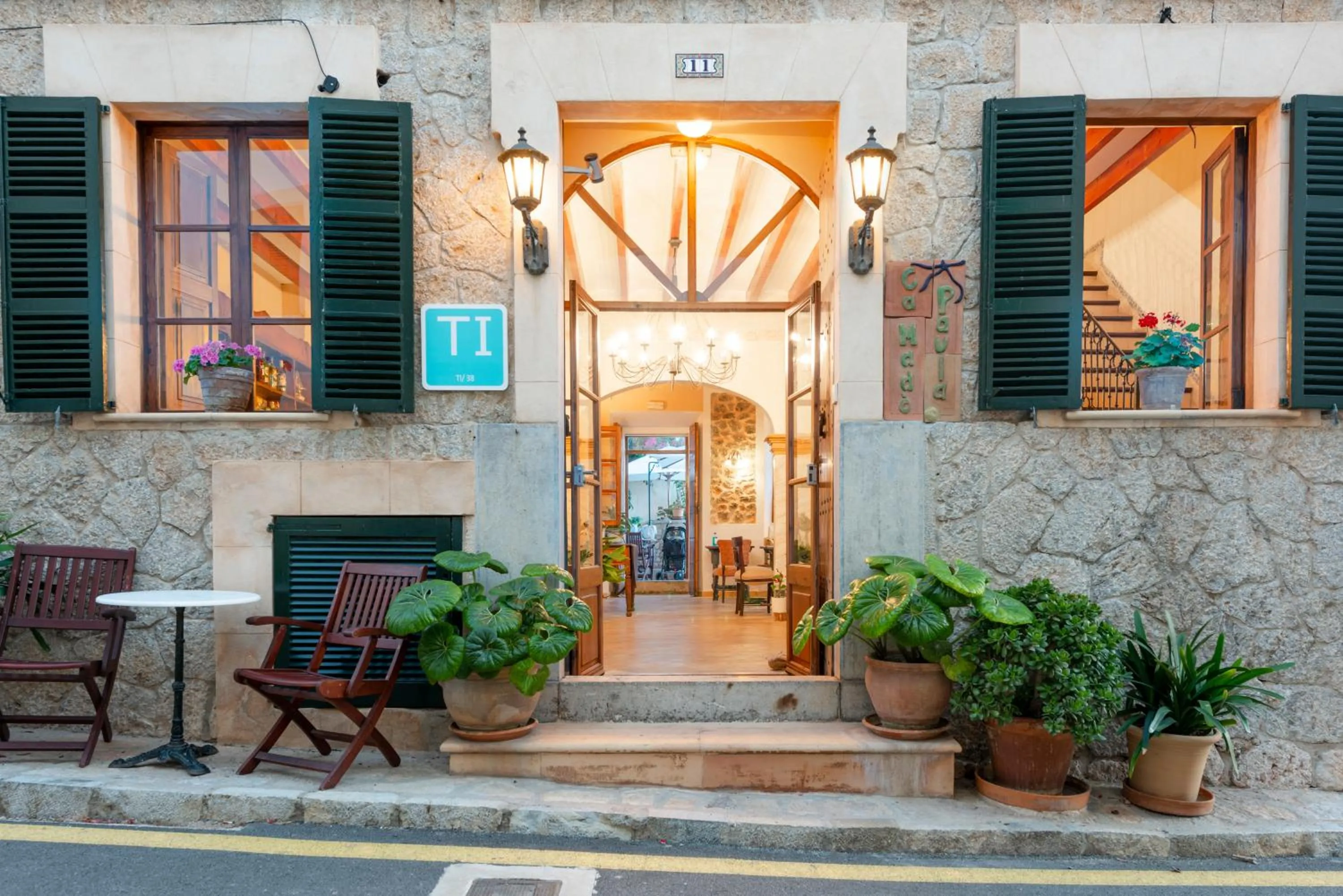 Facade/entrance in Hotel D´Interior Ca Mado Paula