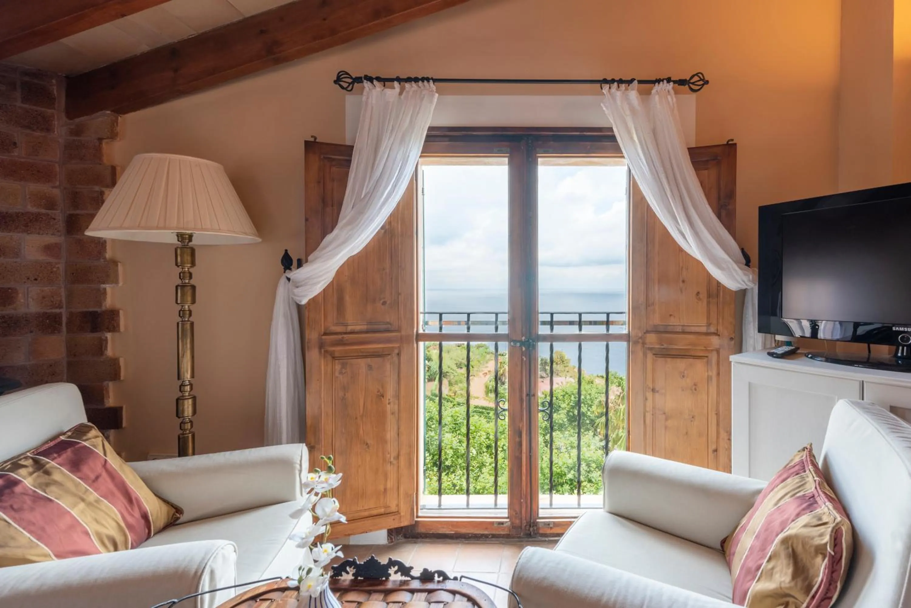 Photo of the whole room in Hotel D´Interior Ca Mado Paula