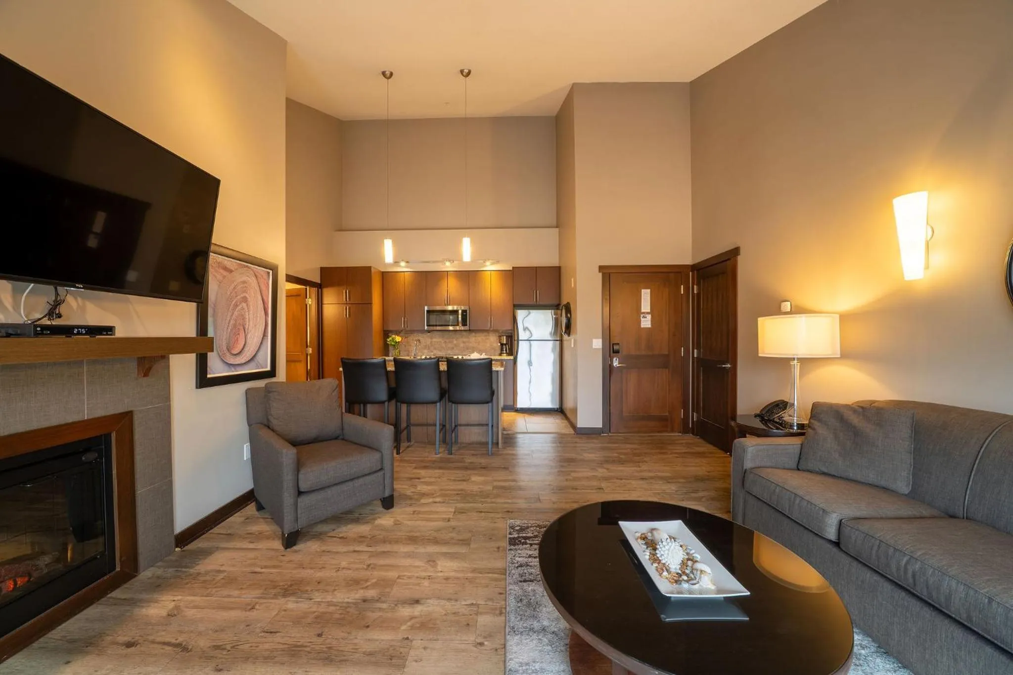 Living room in Sunrise Ridge Waterfront Resort