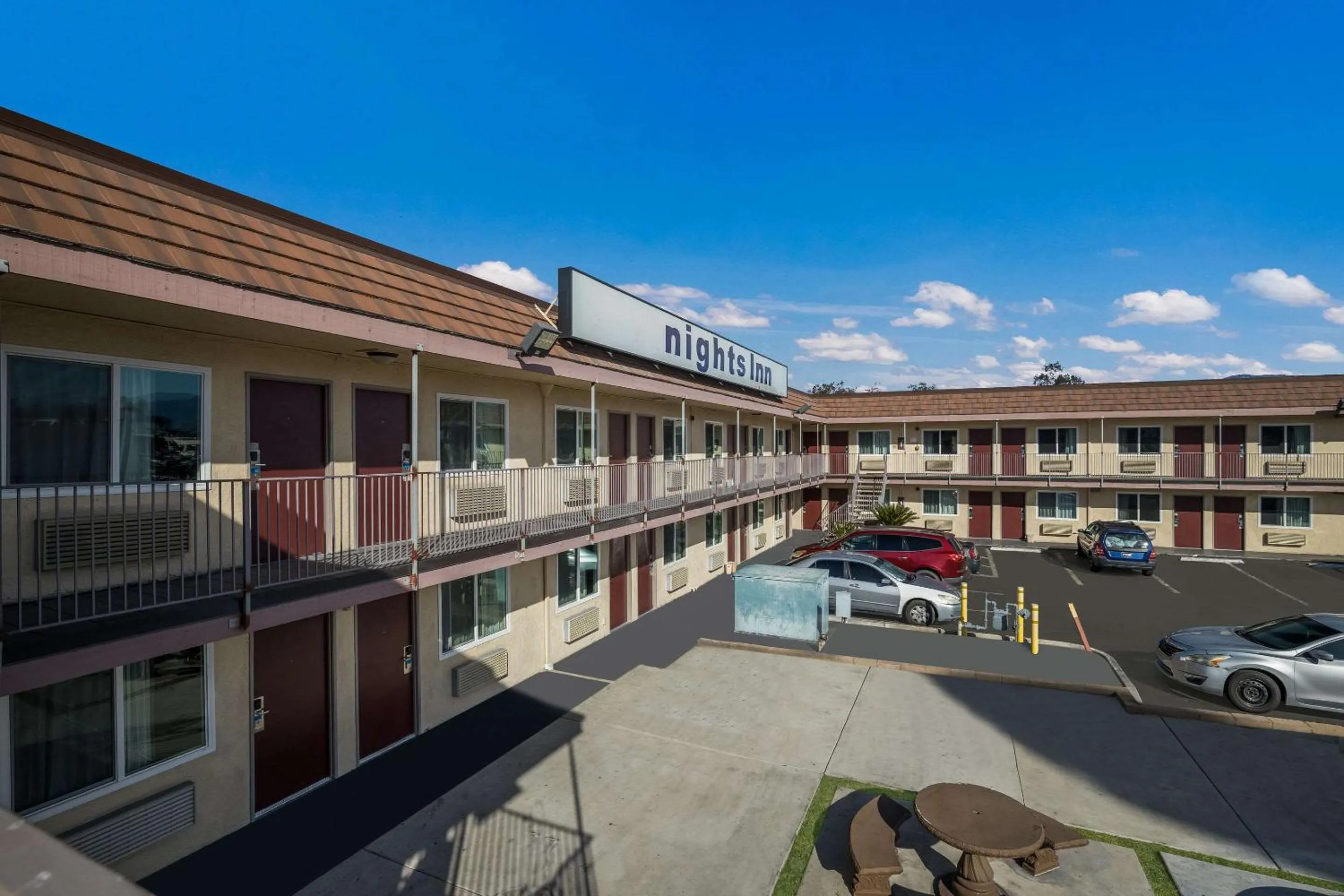 Property building in Rodeway Inn San Bernardino - Colton