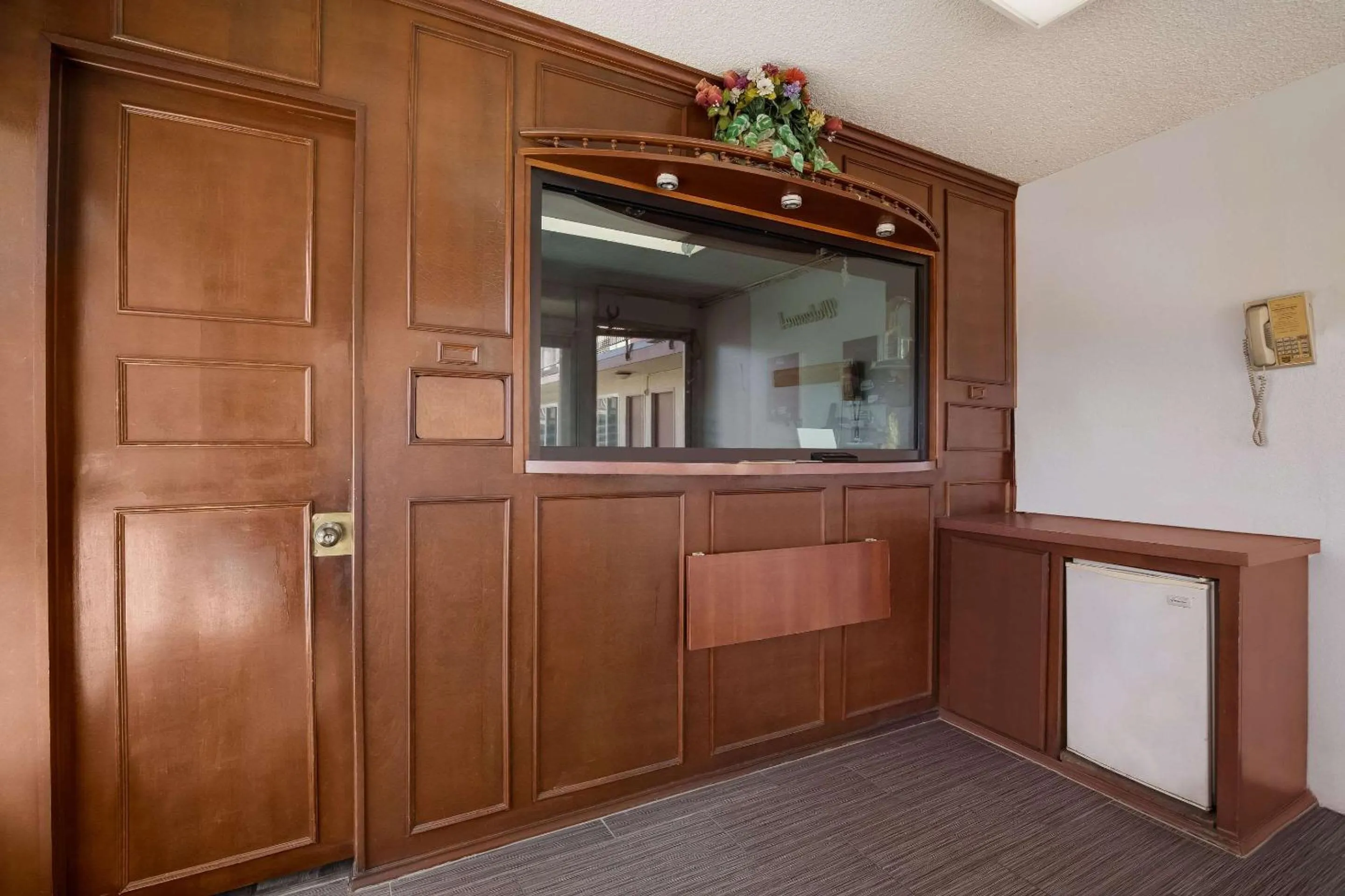 Lobby or reception in Rodeway Inn San Bernardino - Colton