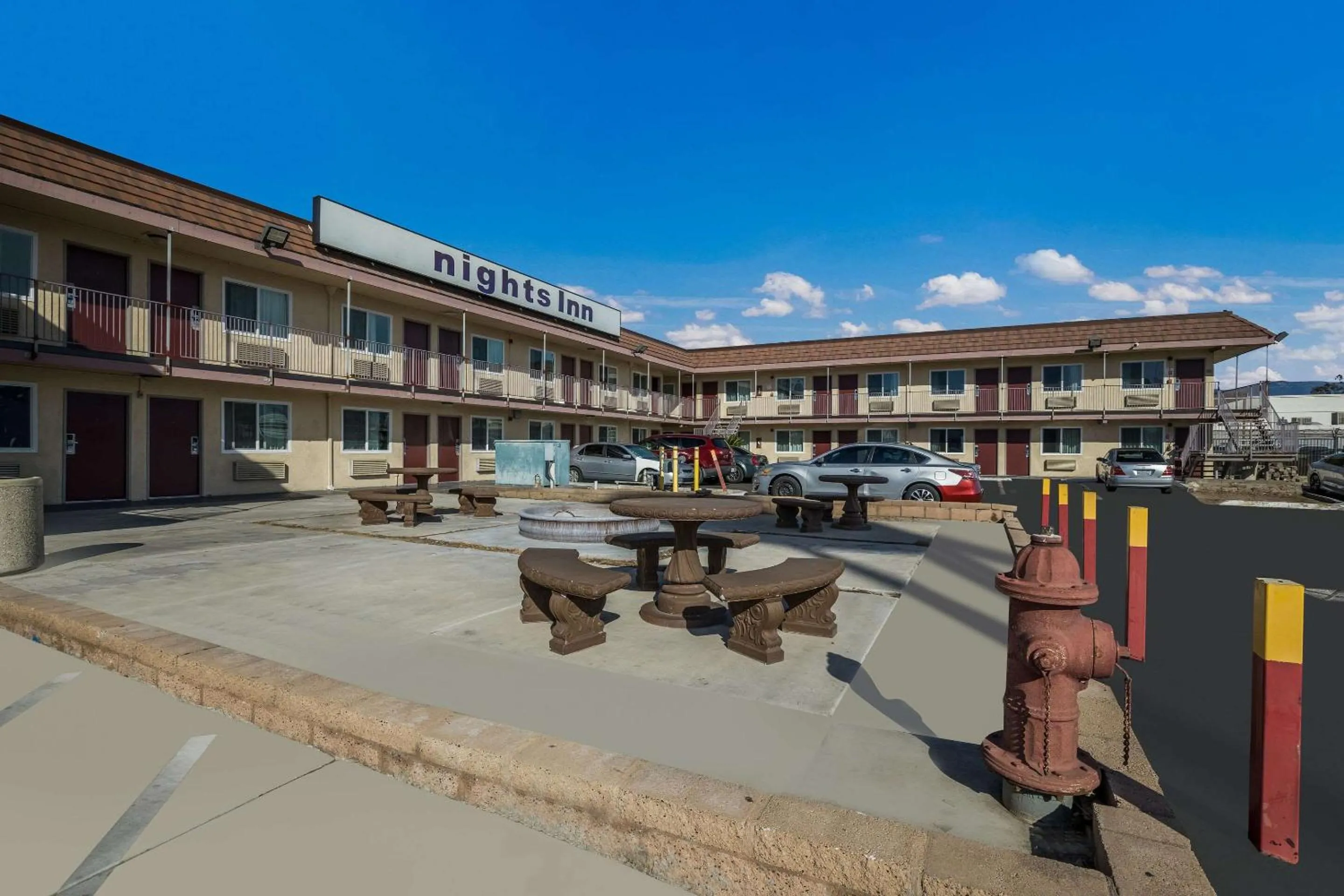 Property building in Rodeway Inn San Bernardino - Colton