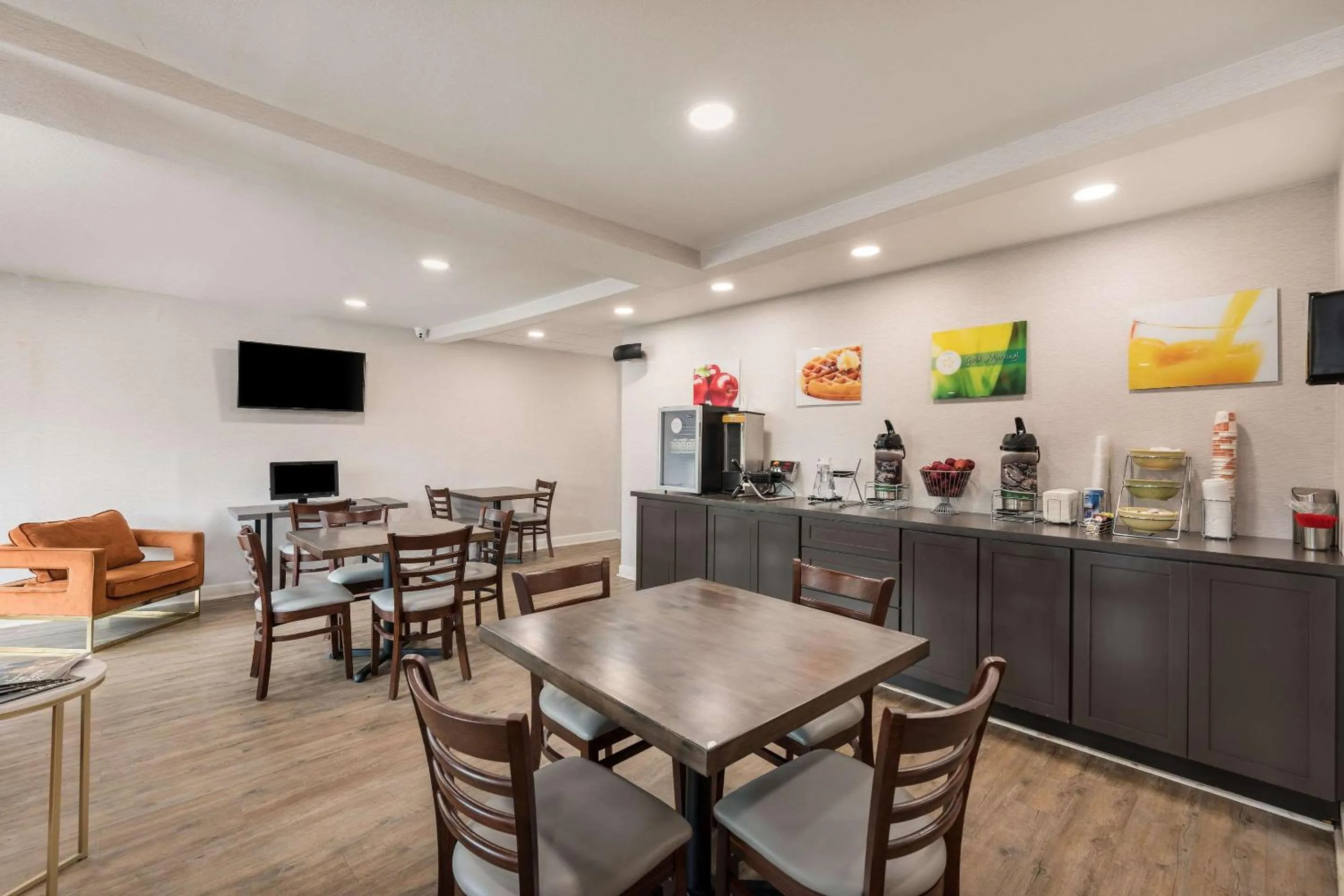 Breakfast in Quality Inn