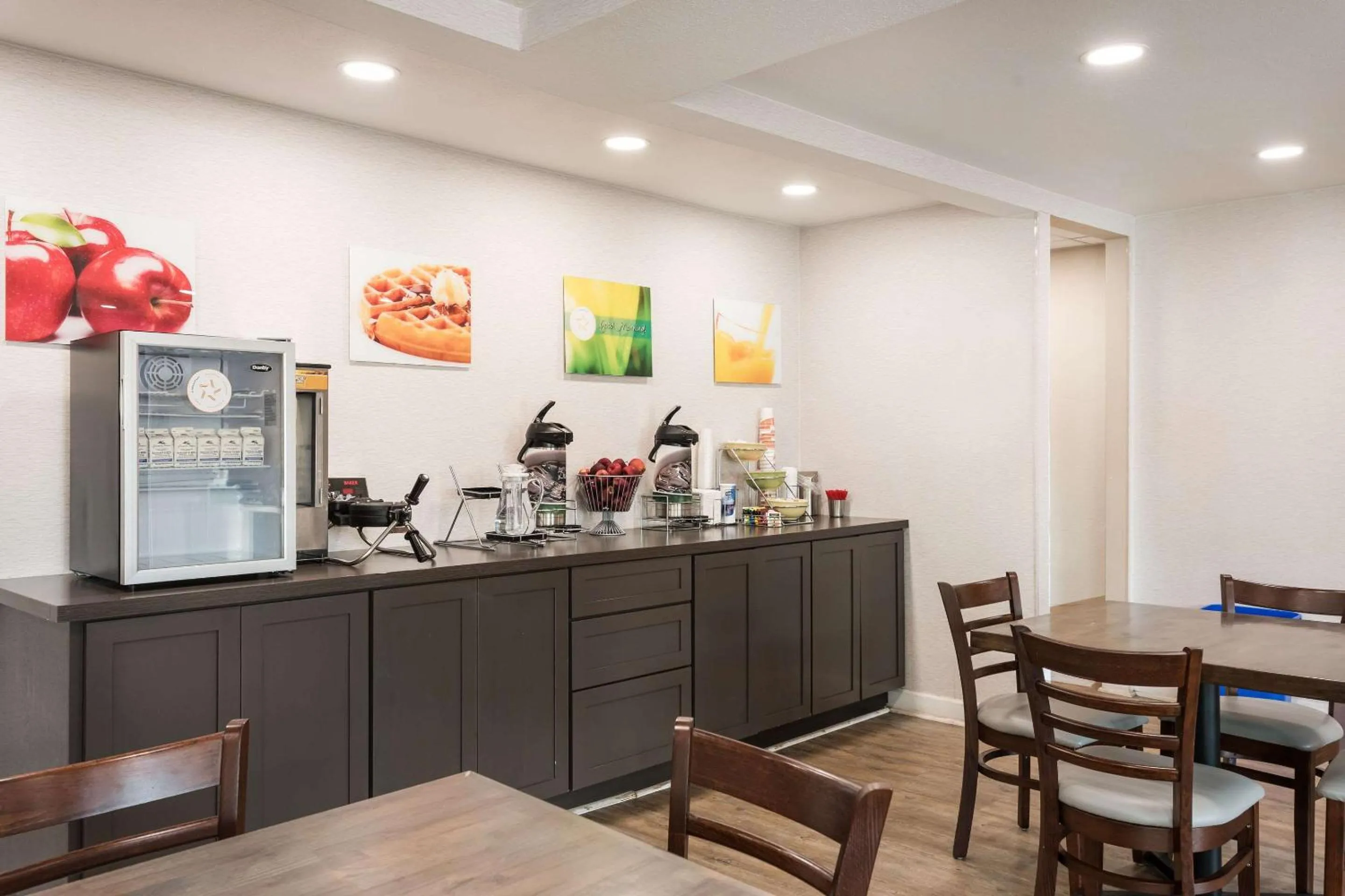 Breakfast in Quality Inn