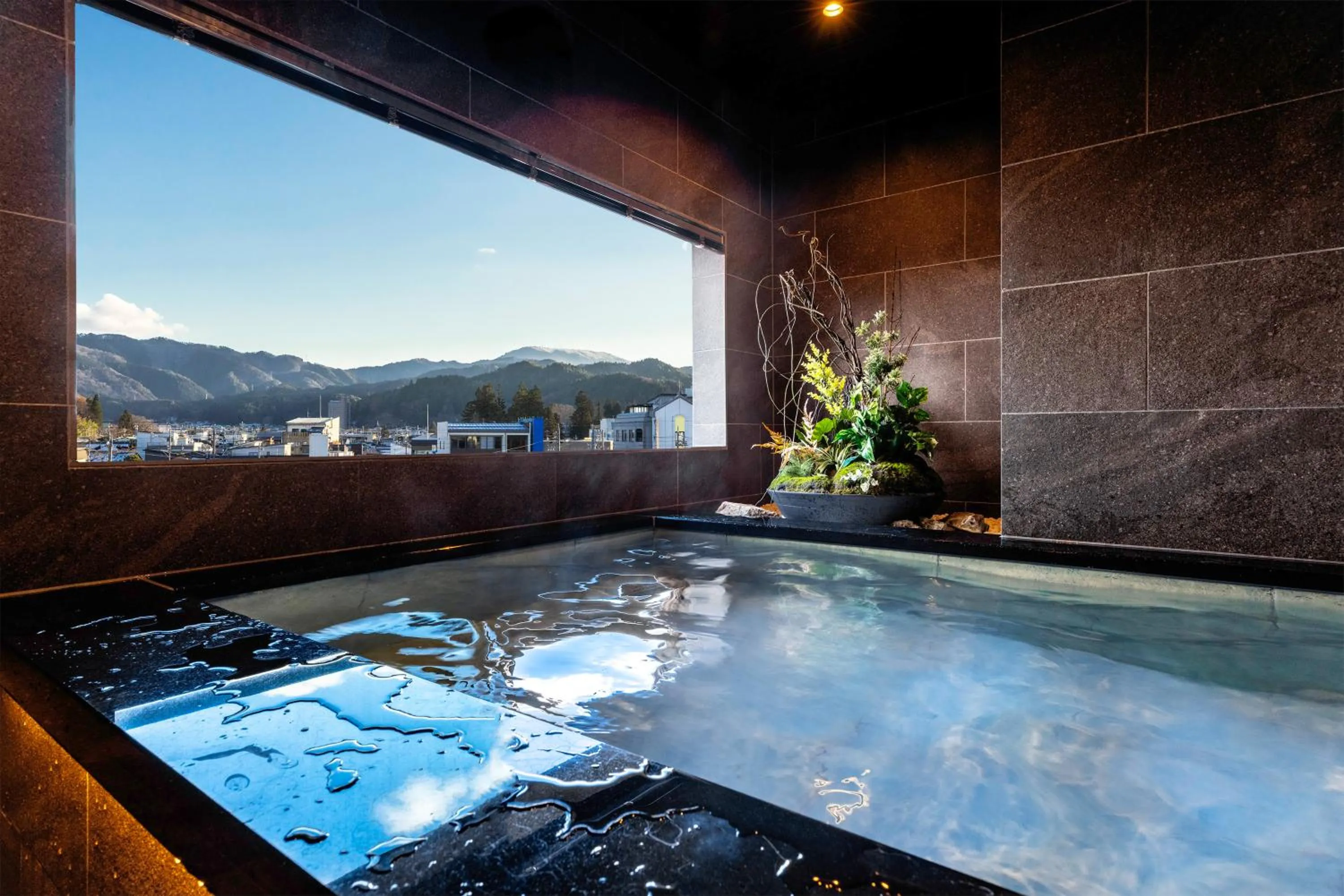 Hot Tub in Machiyado ICHIRYU