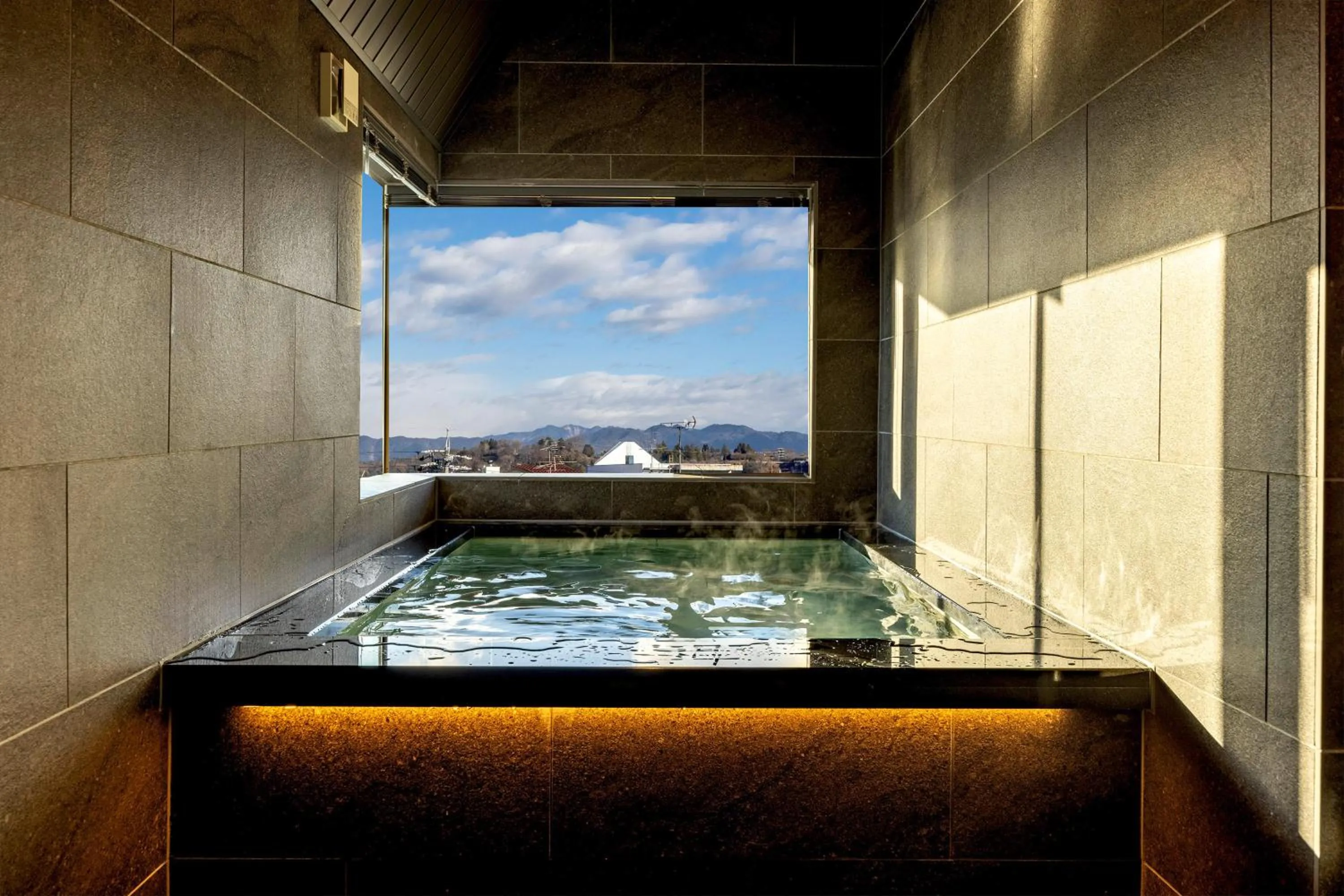 Hot Tub in Machiyado ICHIRYU