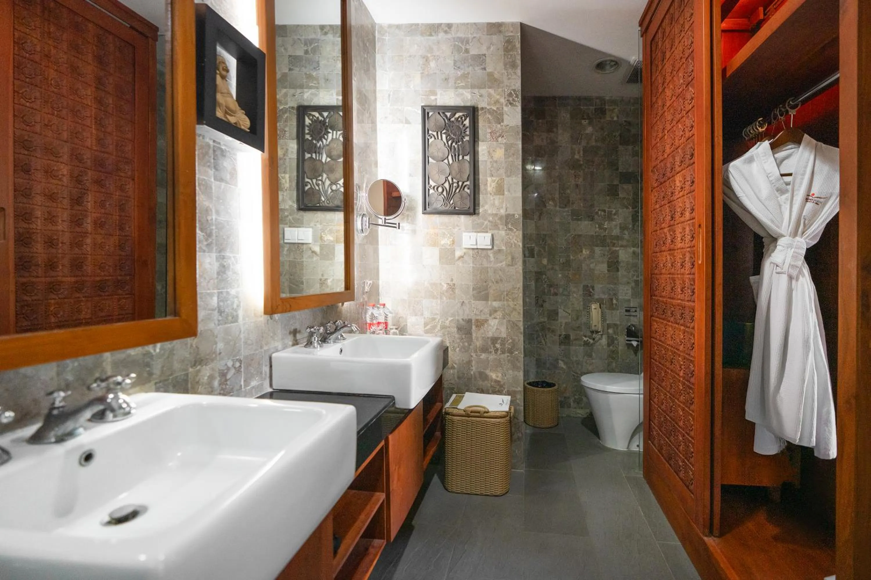 Bathroom in Rama Beach Resort and Villas