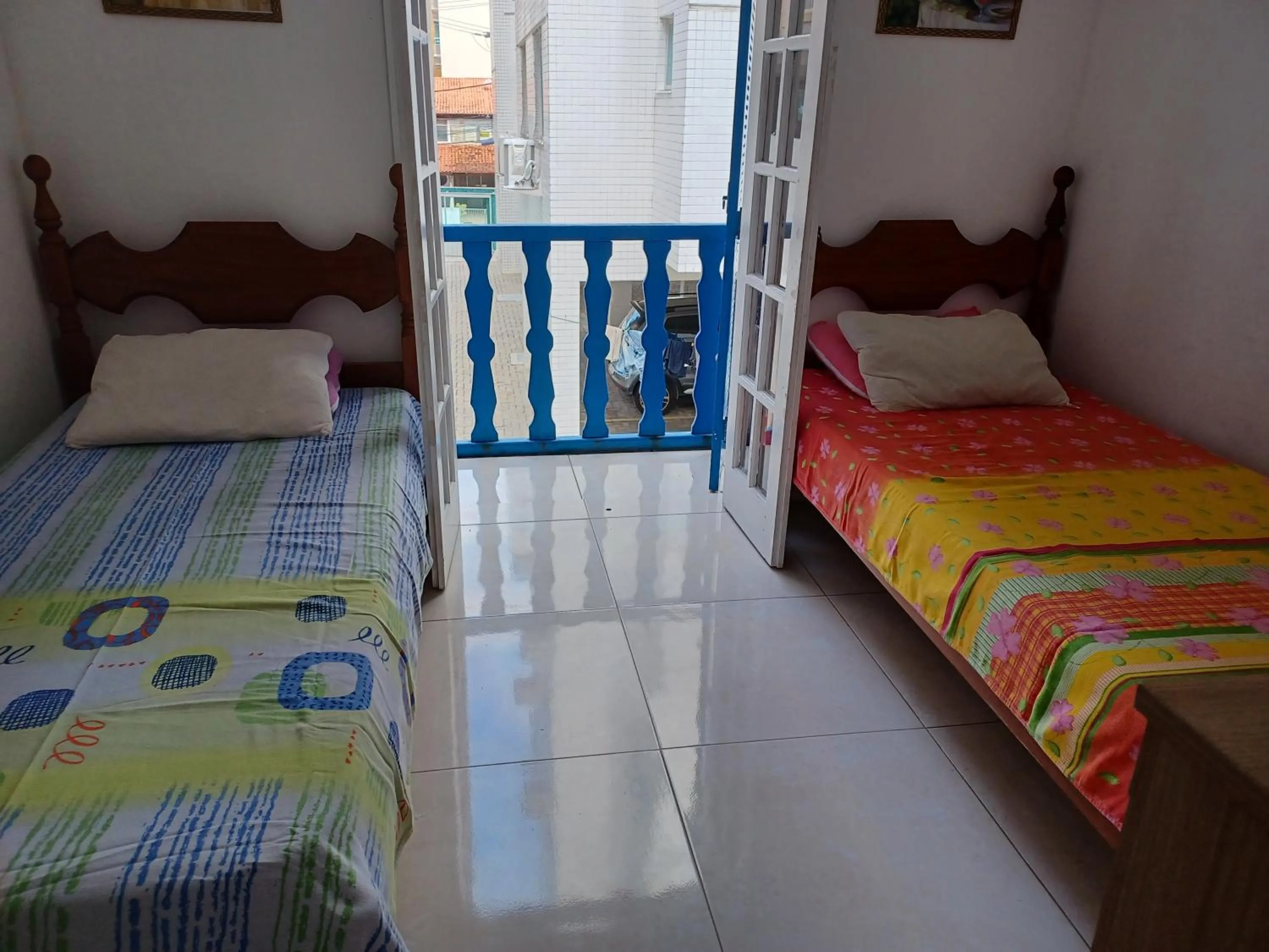 Bed in CASA a 3 MIN a PÉ da PRAIA DO FORTE - CHURRASQUEIRA - WI FI