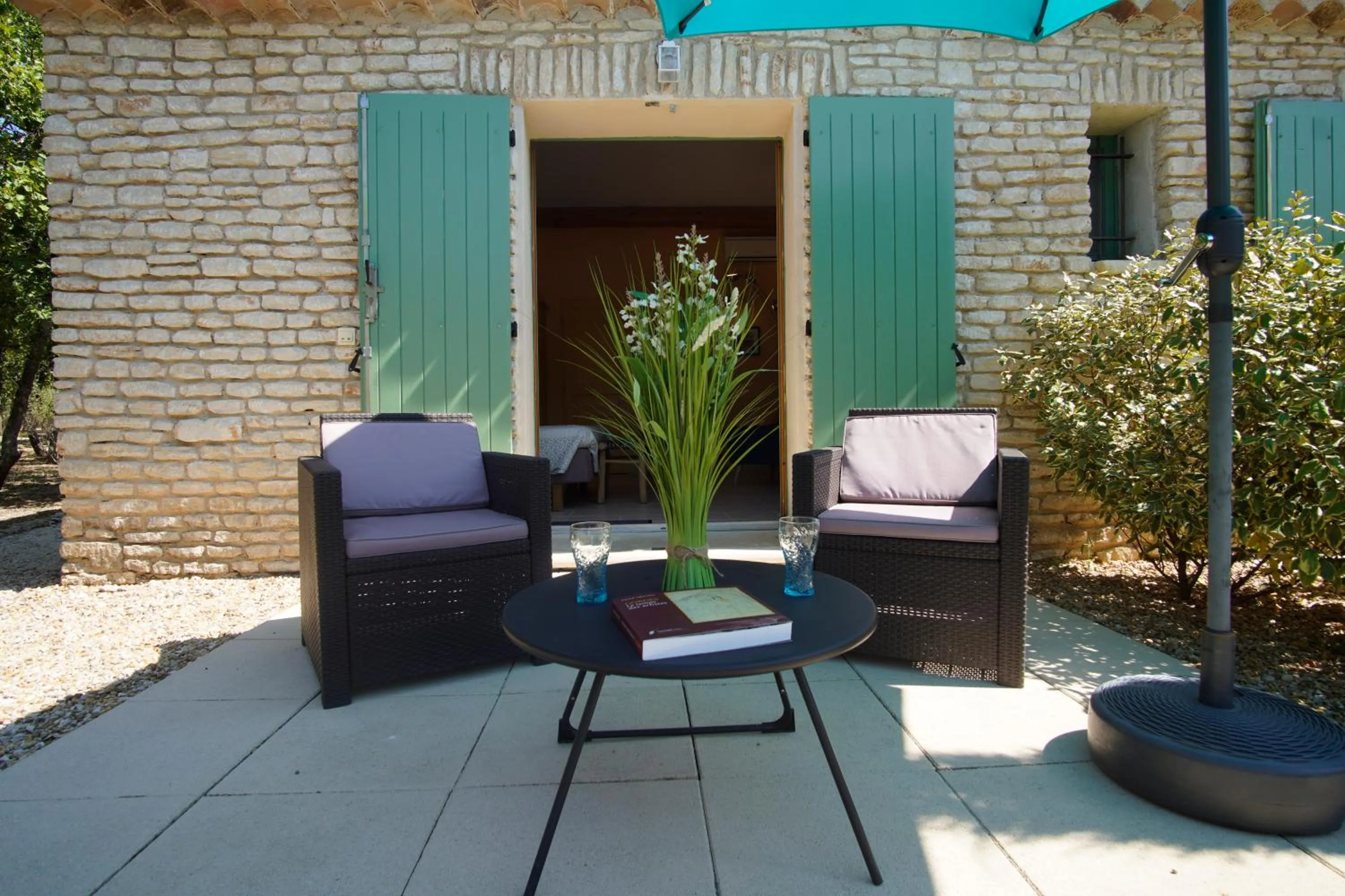 Patio in Mas Val-Chênaie Gordes