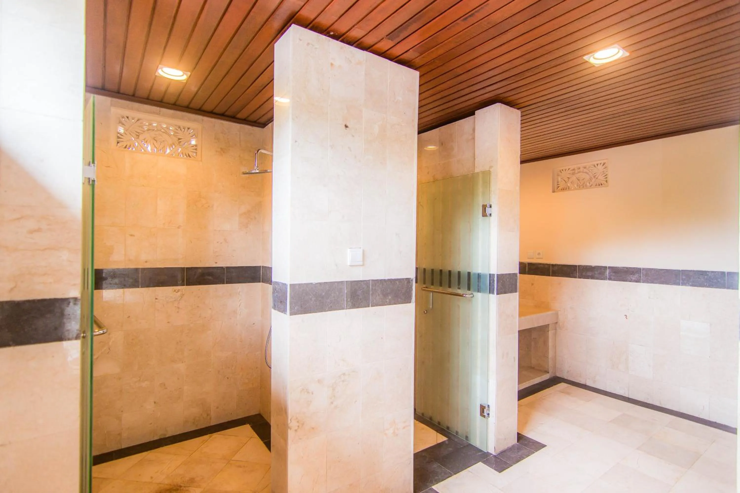 Shower in The Payogan Villa Resort and Spa
