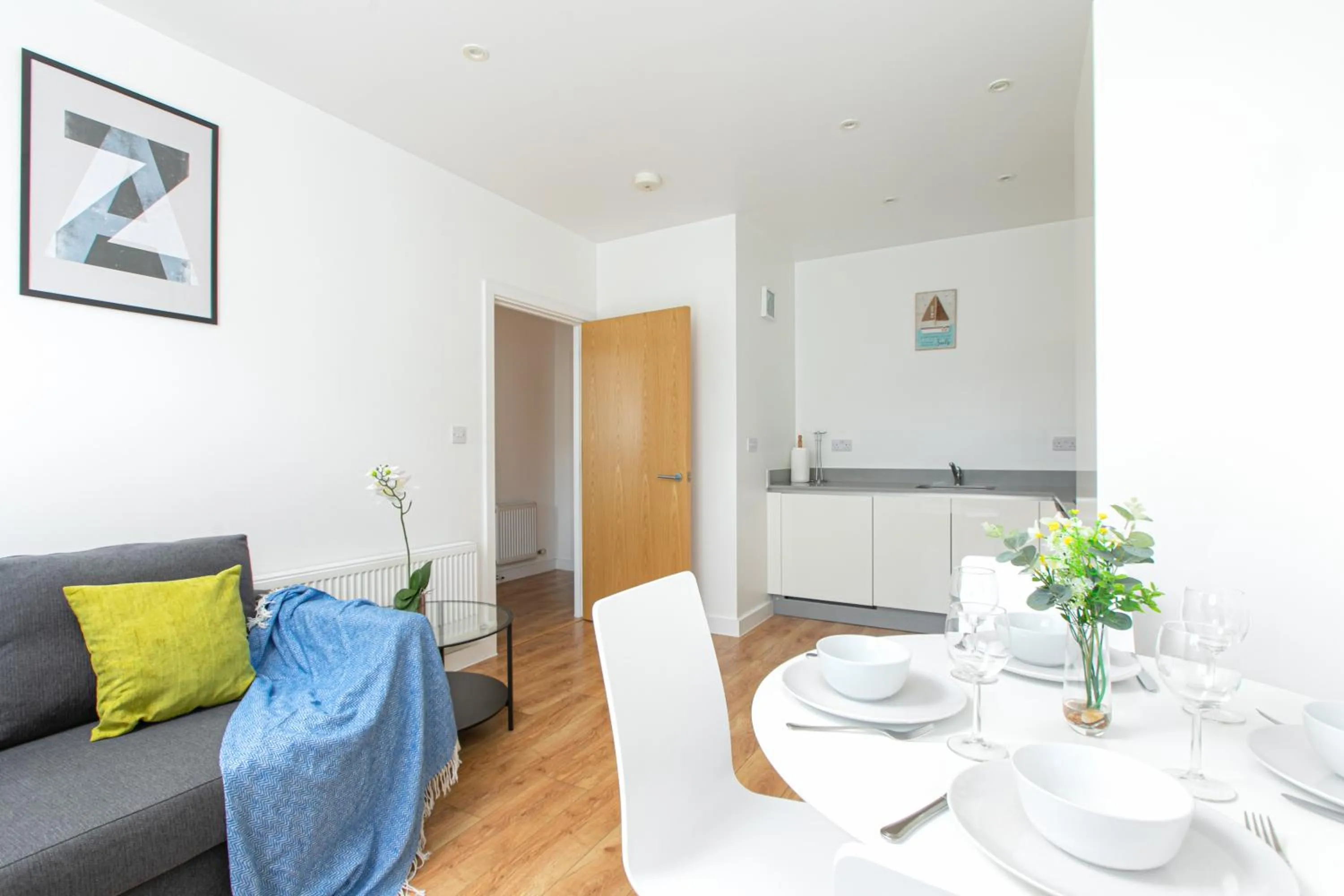 Seating area in Skyvillion - COZY APARTMENTS in Enfield Town With Free Parking & Wifi