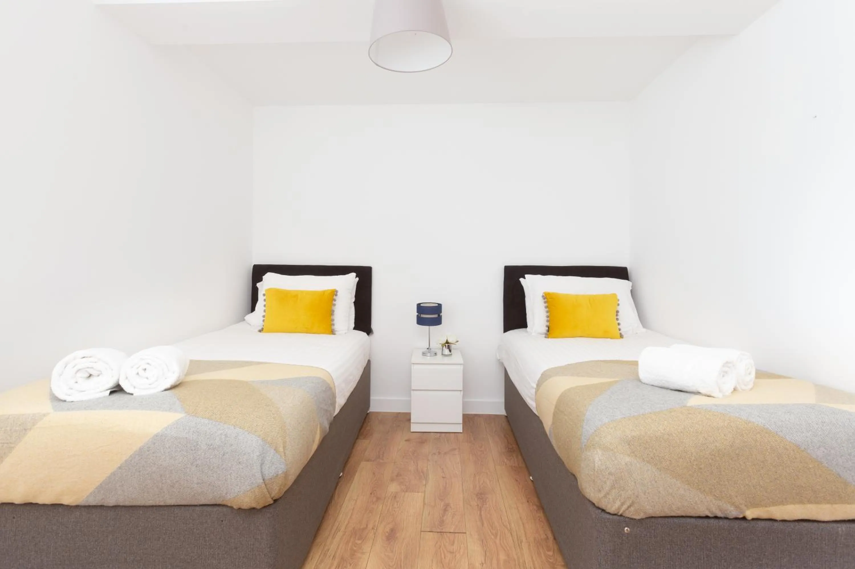 Bedroom, Bed in Skyvillion - COZY APARTMENTS in Enfield Town With Free Parking & Wifi