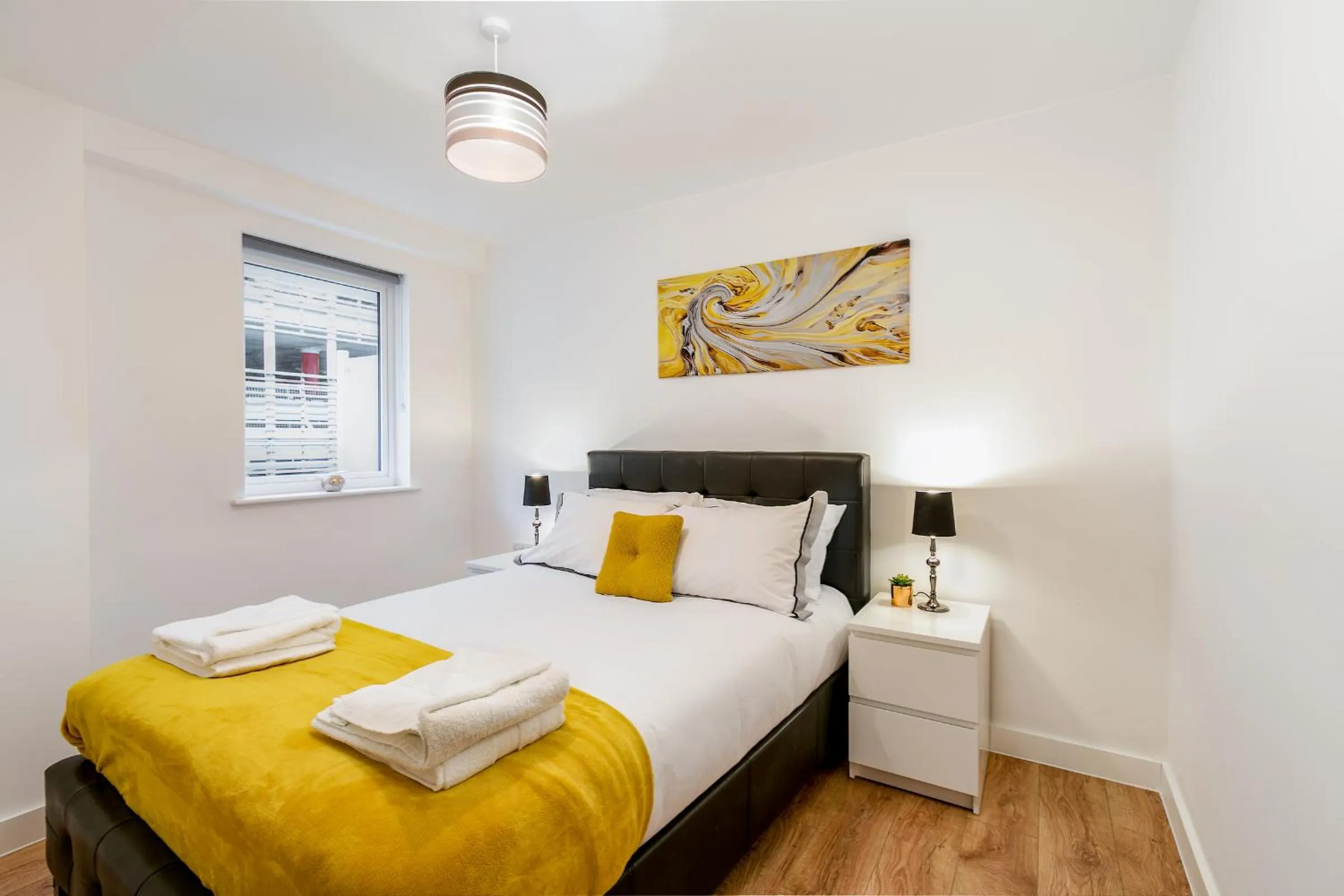 Bedroom, Bed in Skyvillion - COZY APARTMENTS in Enfield Town With Free Parking & Wifi
