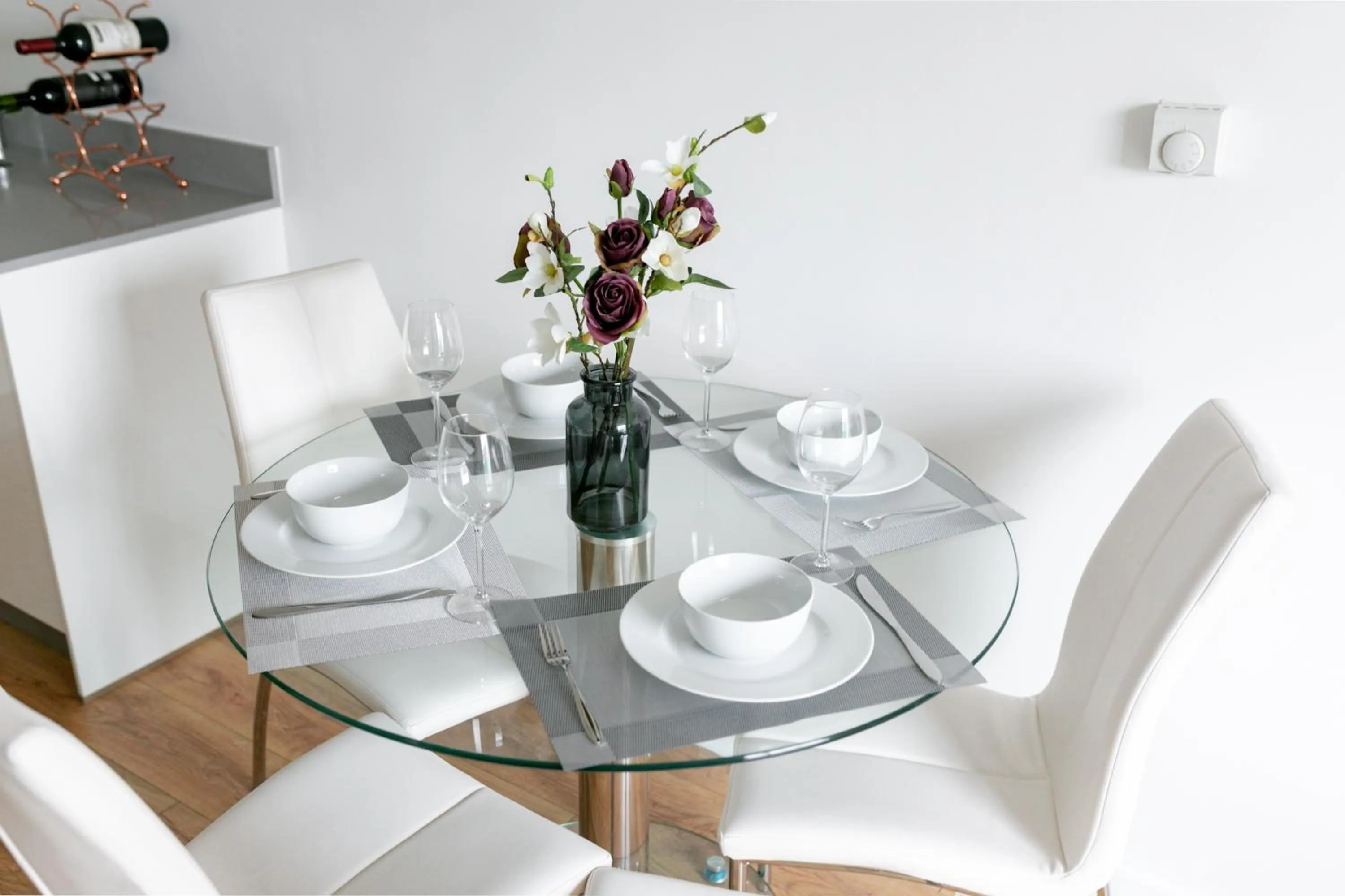 Dining area in Skyvillion - COZY APARTMENTS in Enfield Town With Free Parking & Wifi