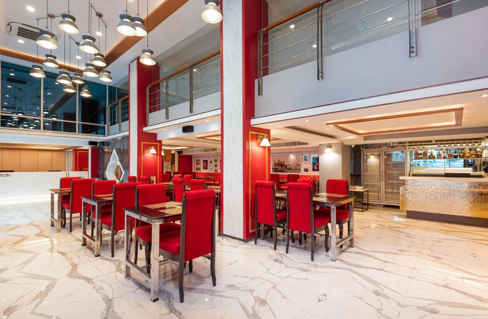 Restaurant/places to eat in Khurana Inn