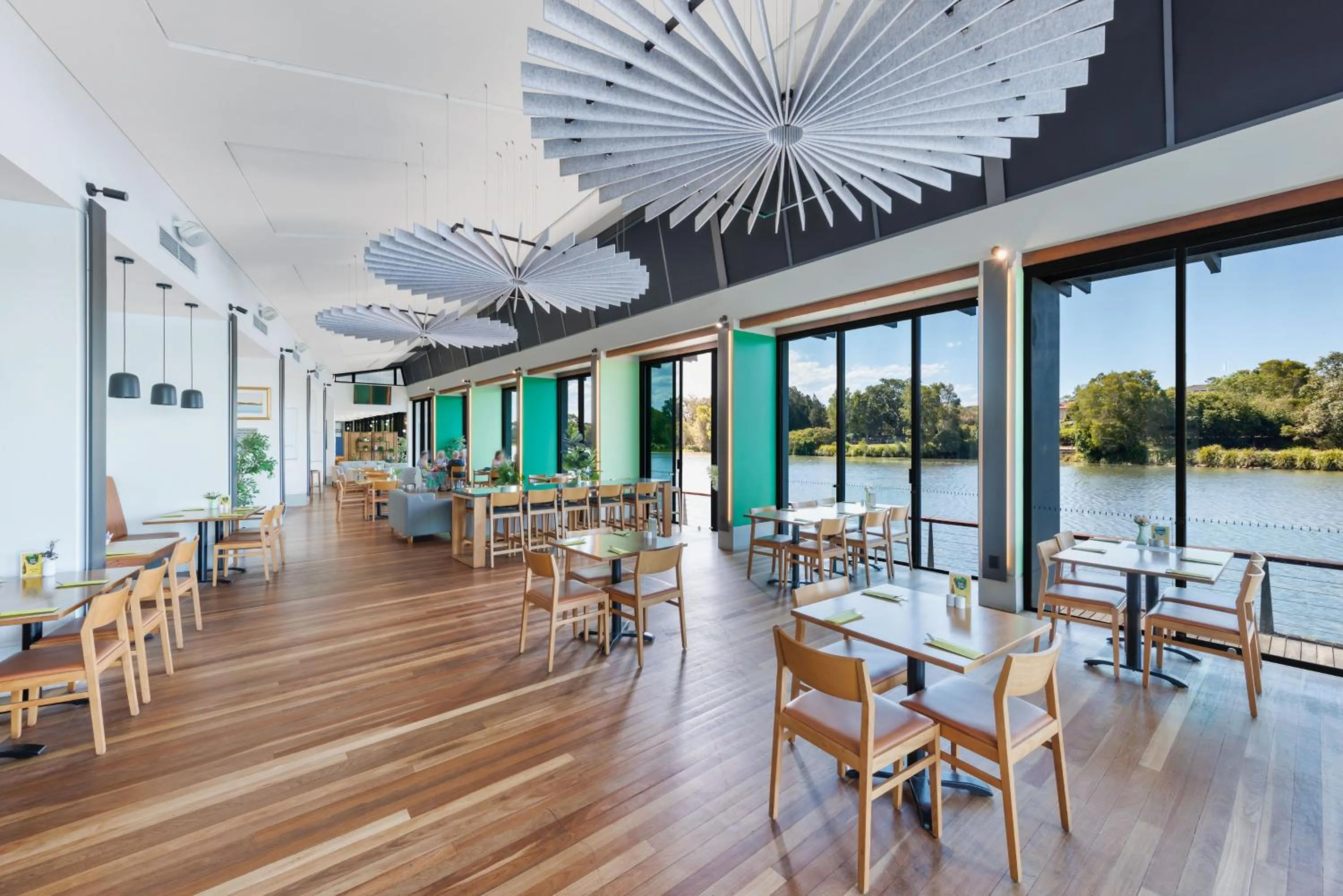 Best Western Plus North Lakes Hotel