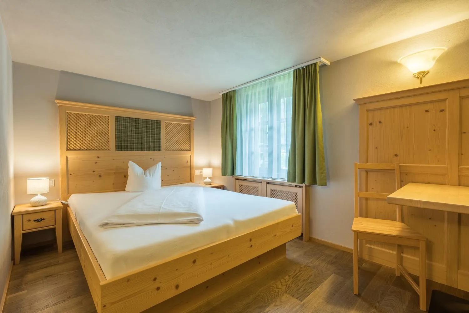 Photo of the whole room, Bed in Hotel Sonne