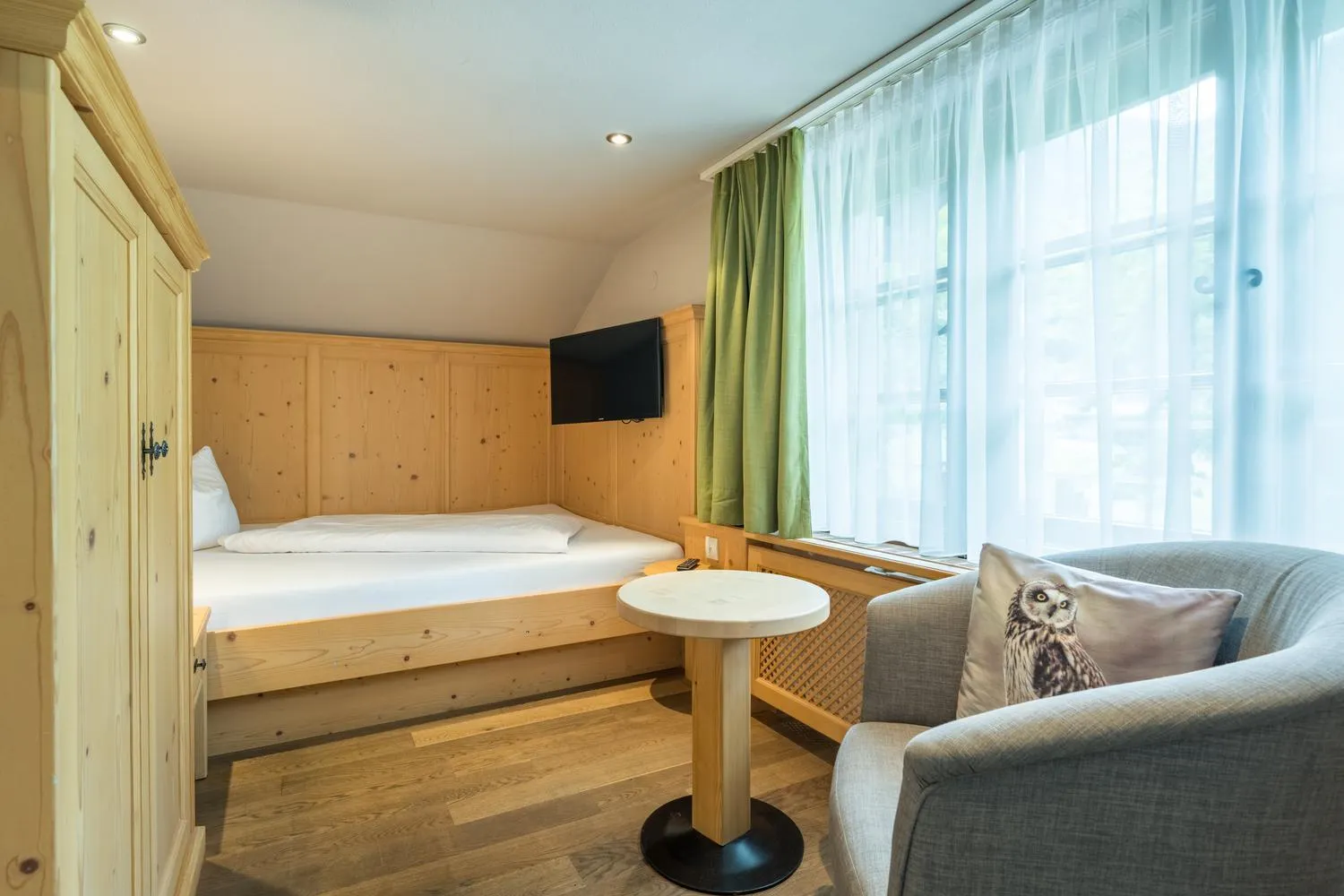 Photo of the whole room, Bed in Hotel Sonne