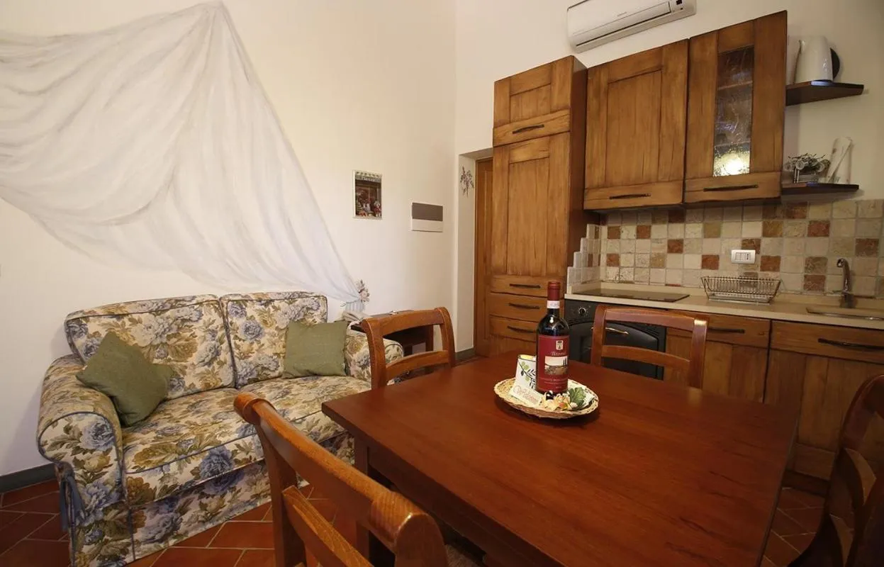 Gatto Bianco Tizzauli