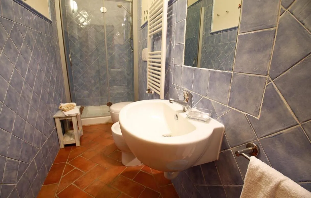 Gatto Bianco Tizzauli