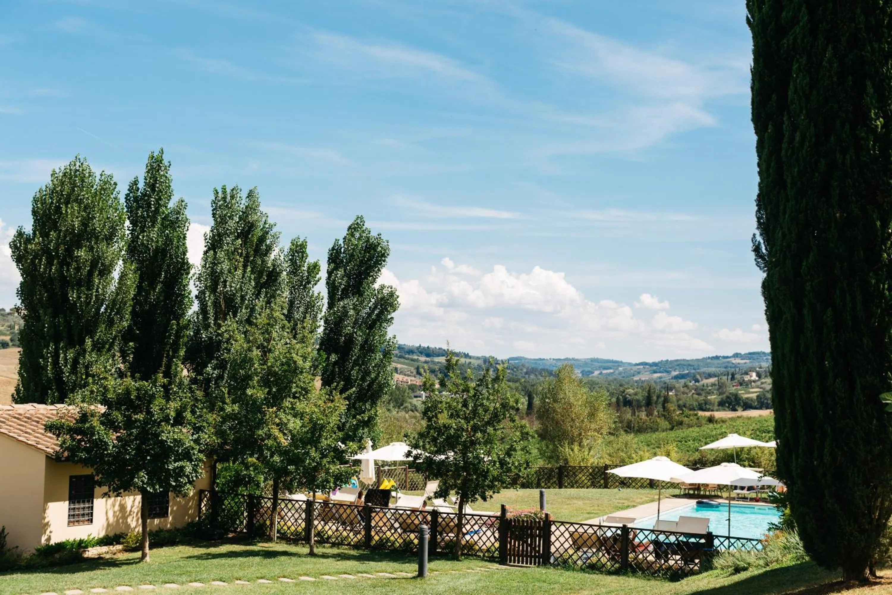 Swimming pool in Gatto Bianco Tizzauli