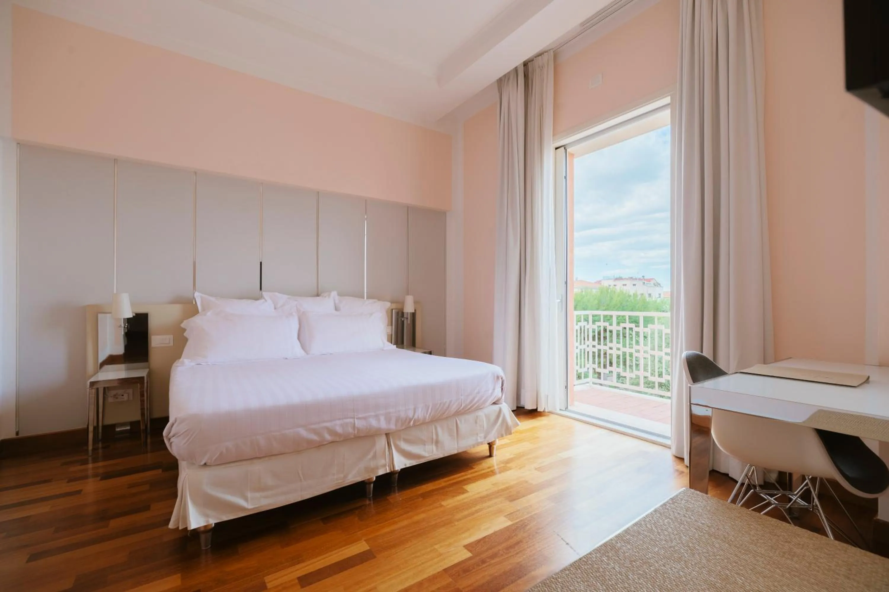 Bedroom, Bed in Hotel Miramare