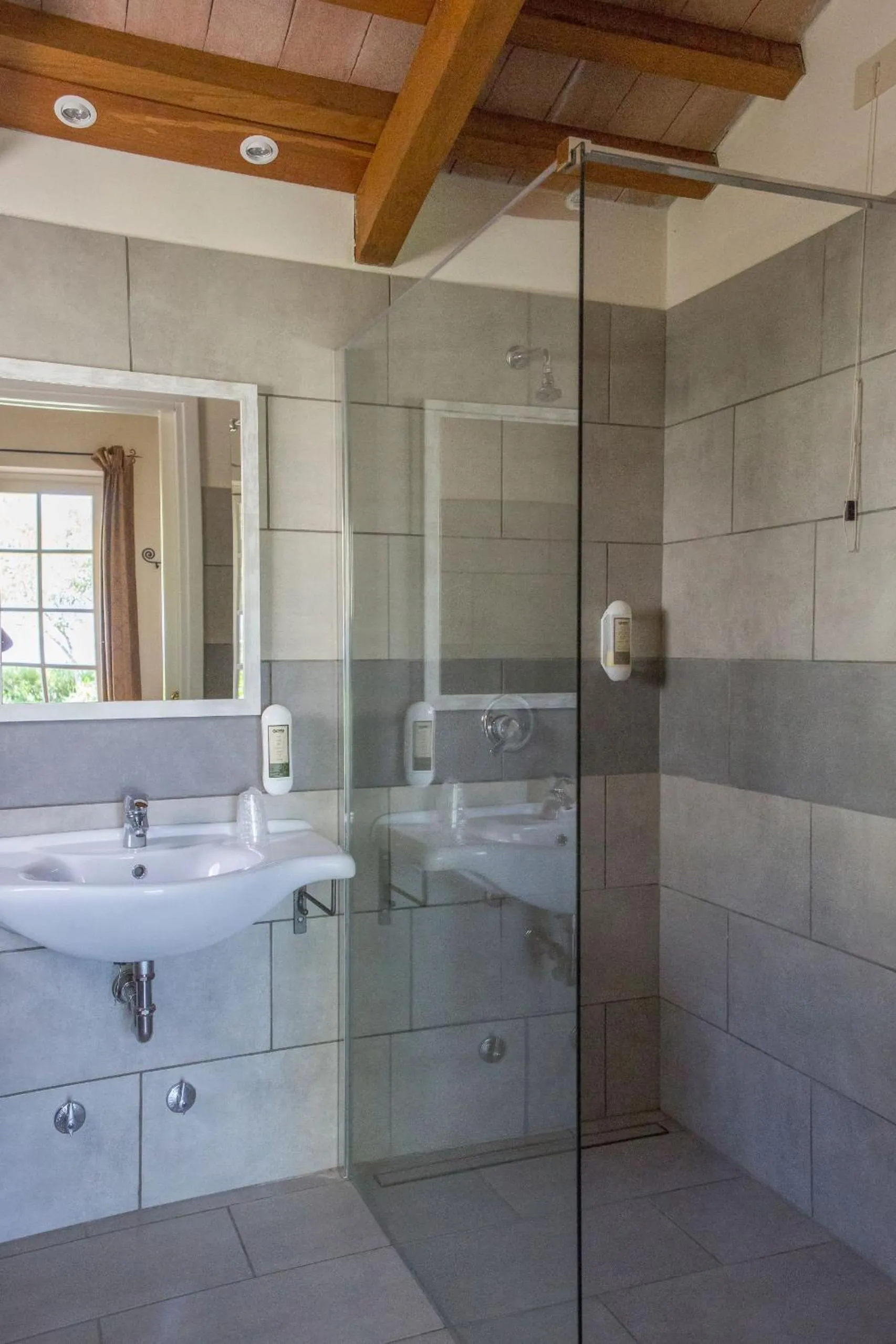 Shower in Hotel Santo Stefano