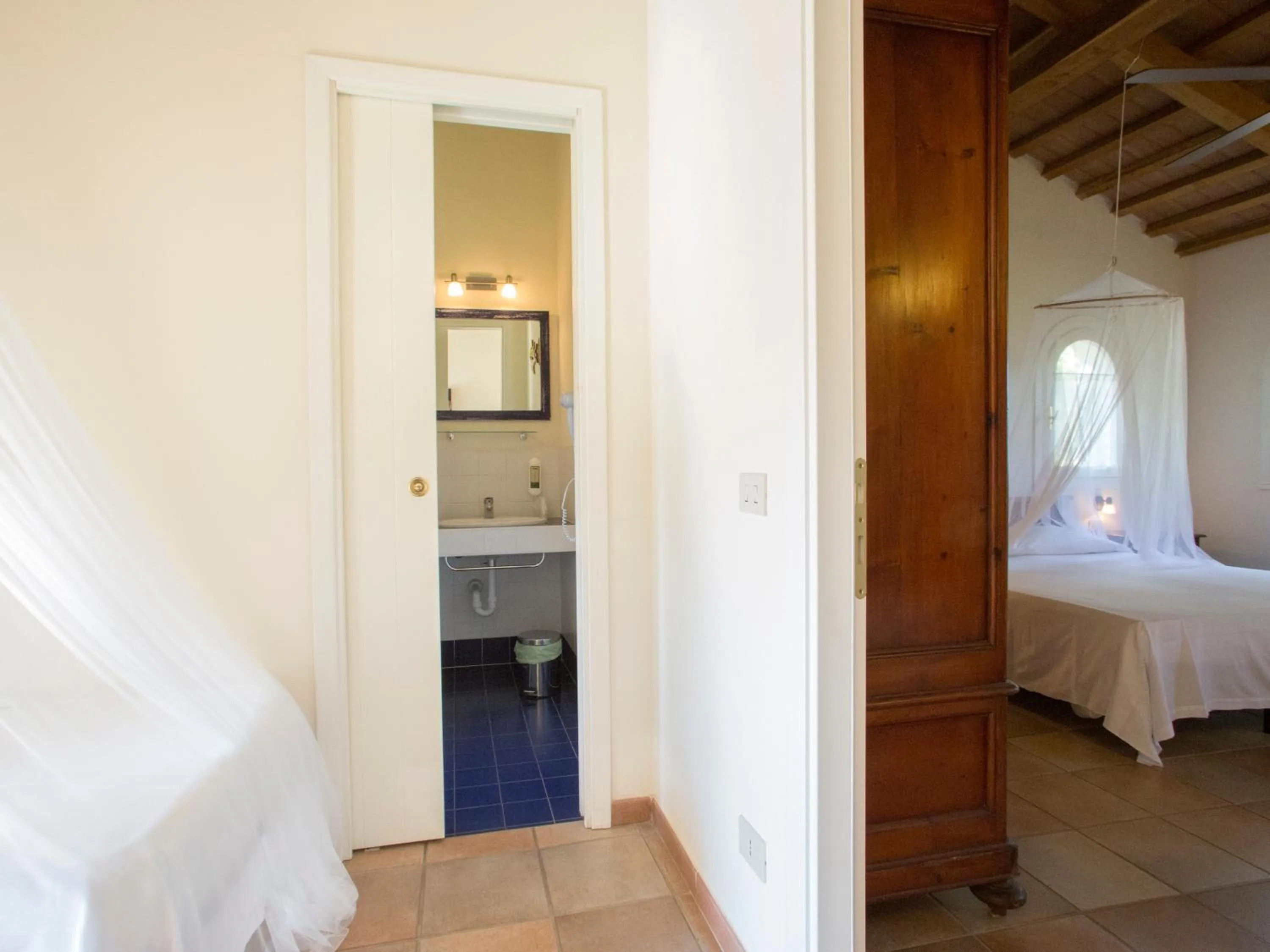 Decorative detail, Bed in Hotel Santo Stefano