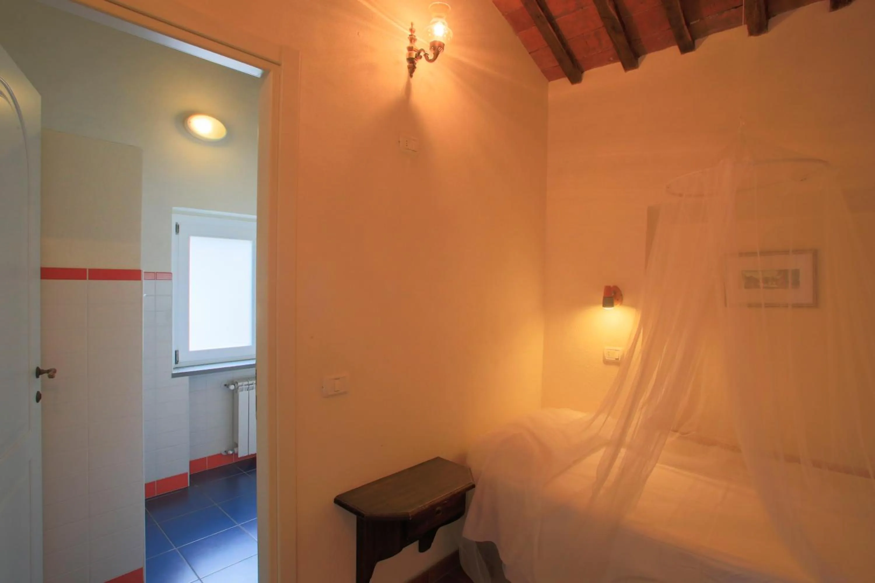 Decorative detail, Bed in Hotel Santo Stefano