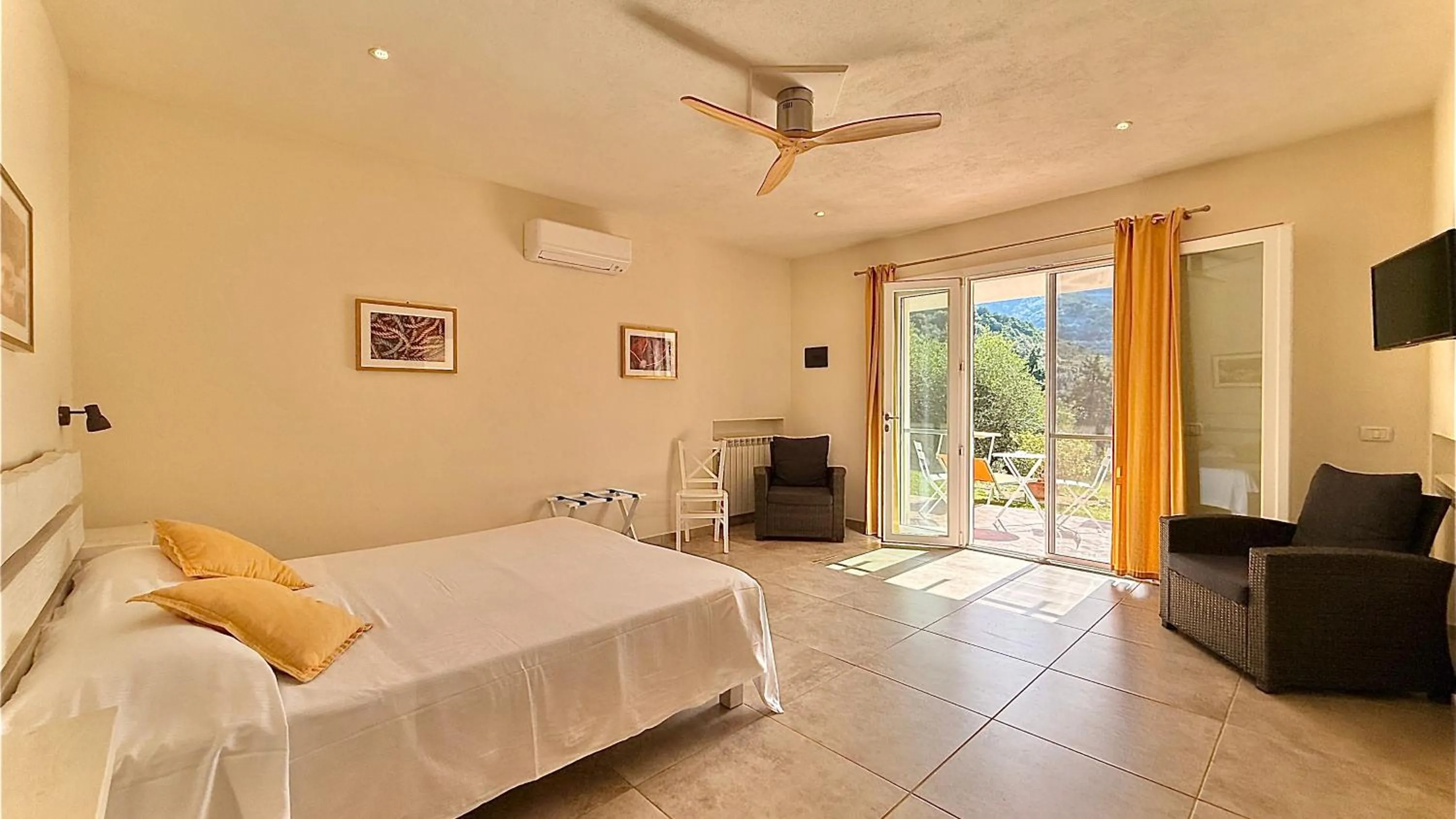 Bed in Hotel Santo Stefano