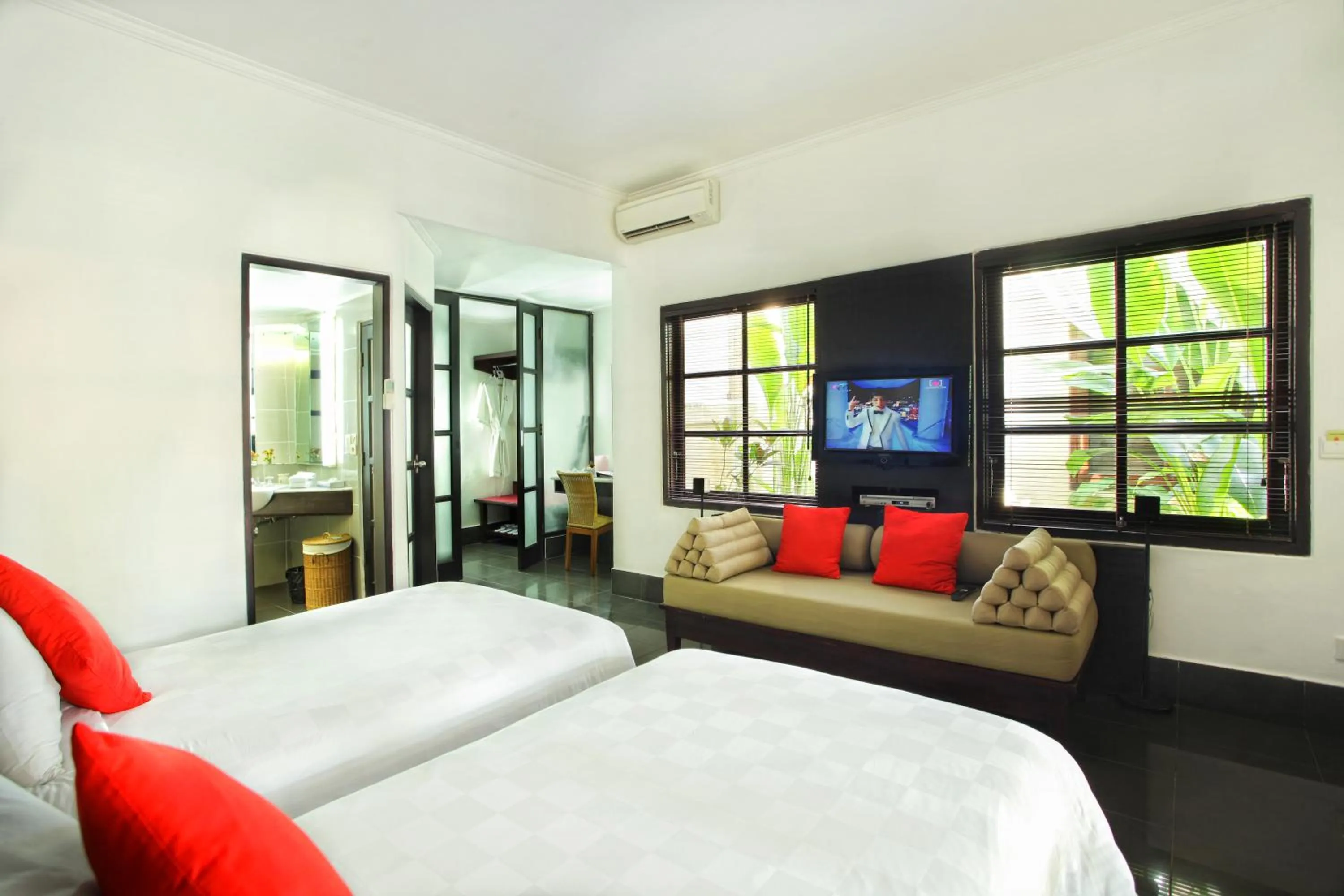 Bed in Segara Village Hotel