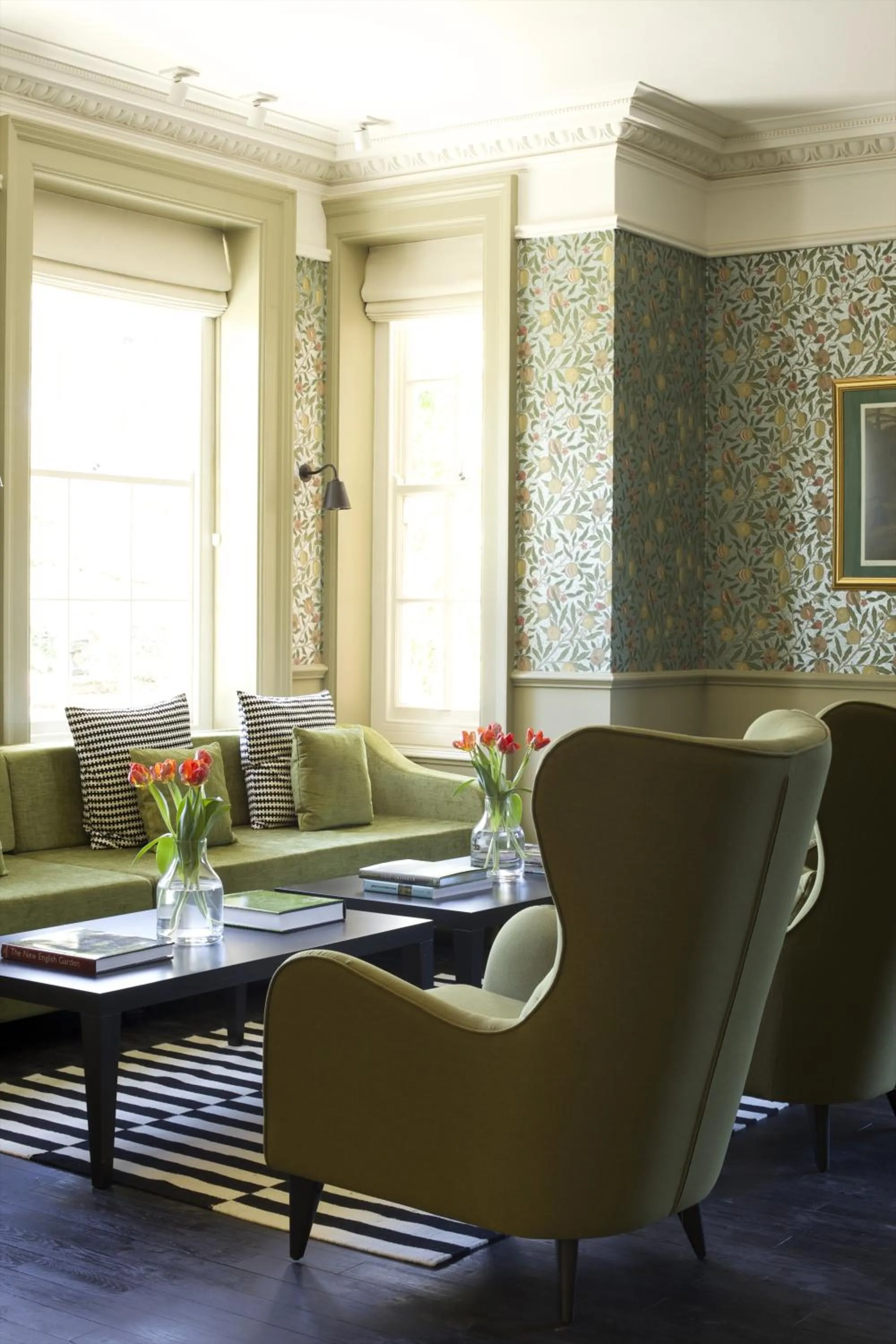 Lounge or bar in The Manor at Sway – Hotel, Restaurant and Gardens