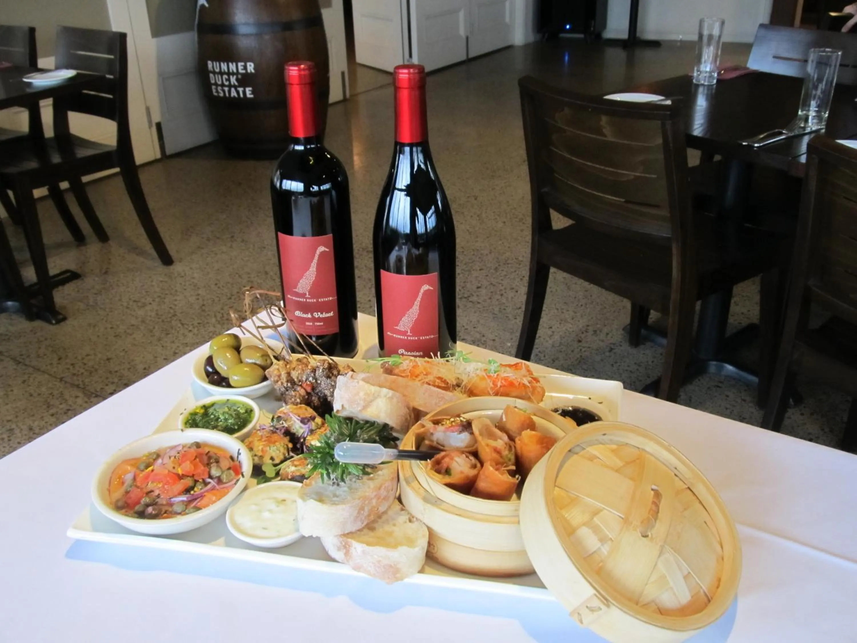 Restaurant/places to eat in Plume Villas