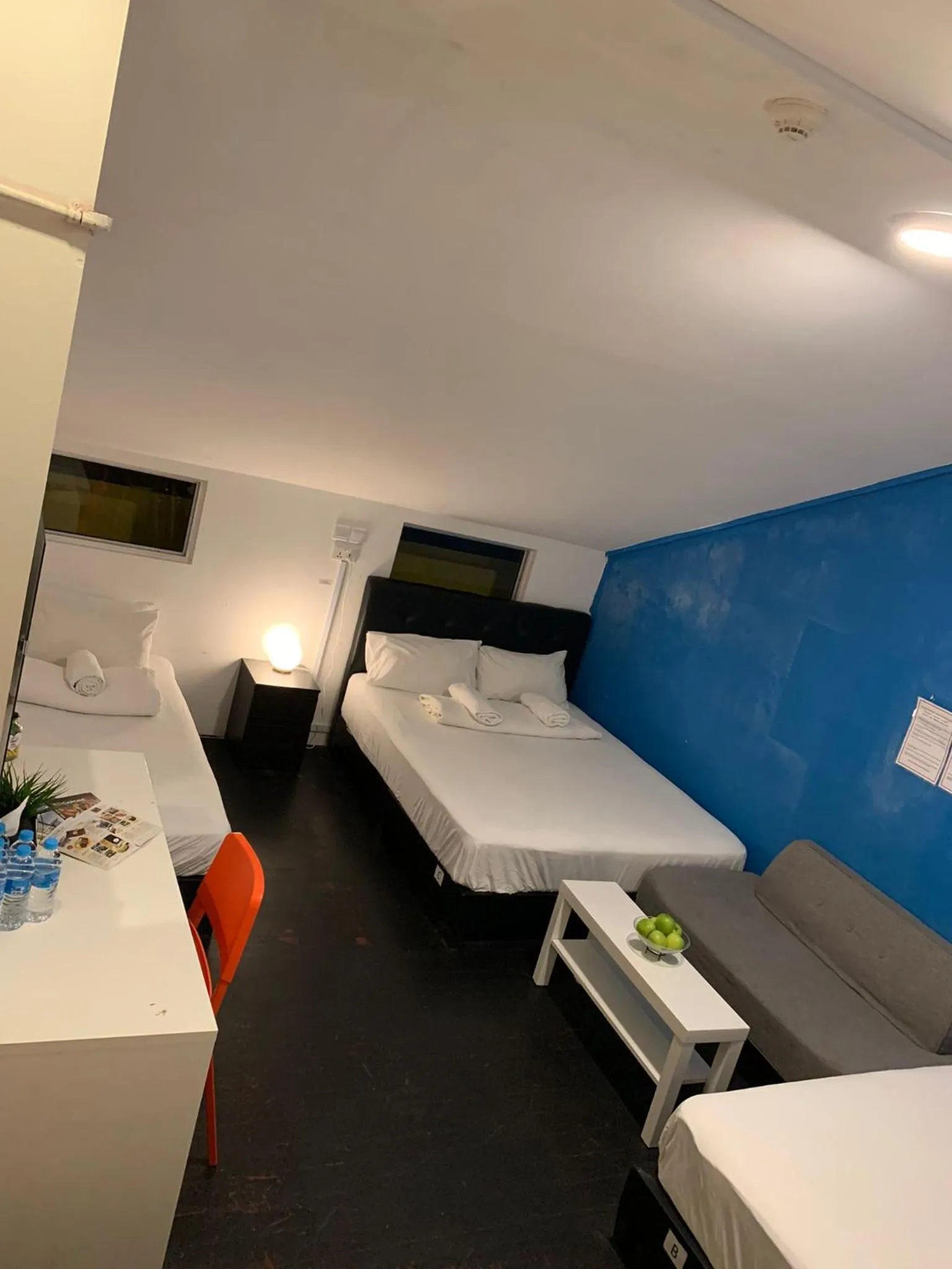 Bed in Galaxy Pods @ Chinatown