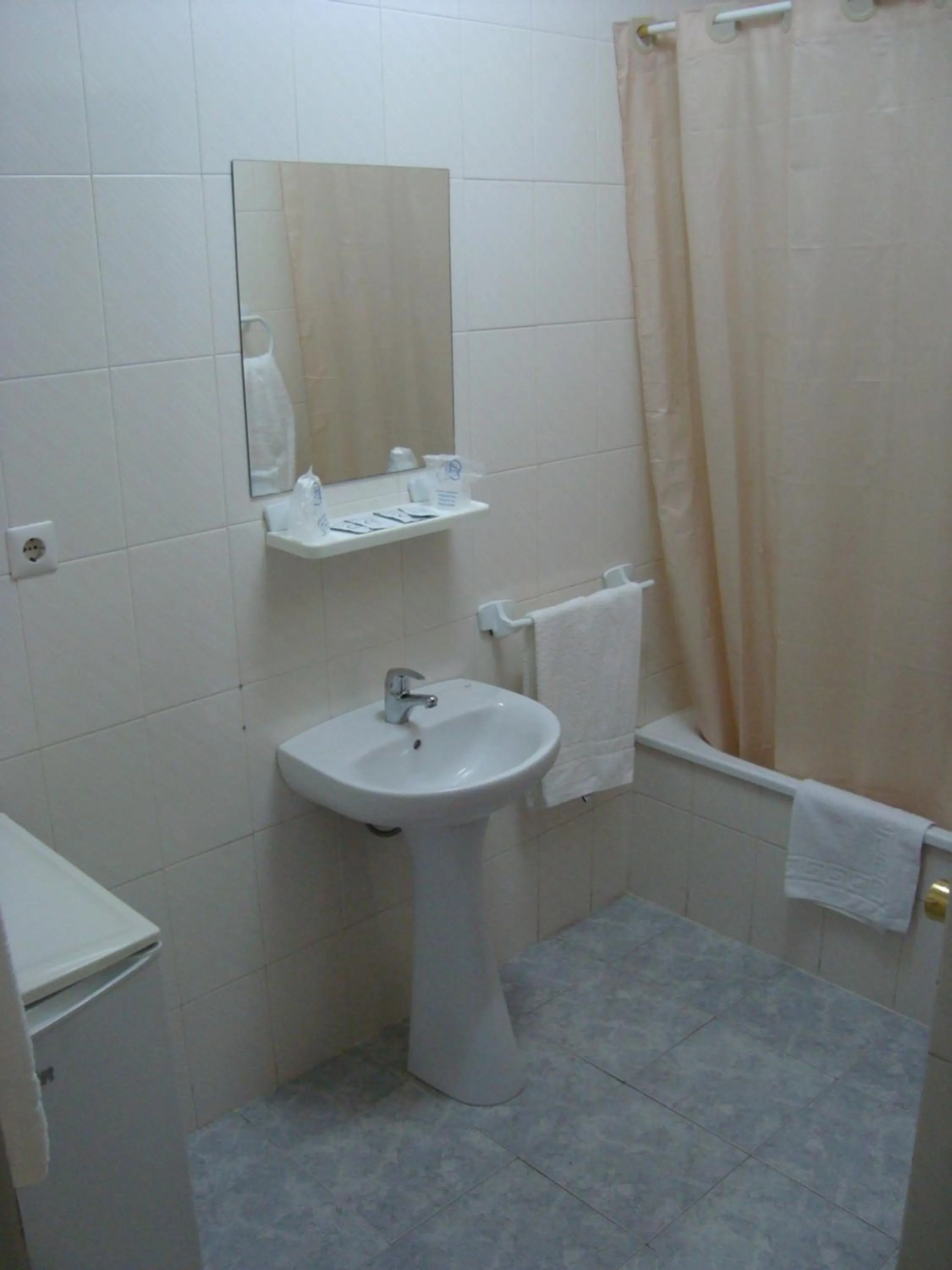 Bathroom in Hostal Durán