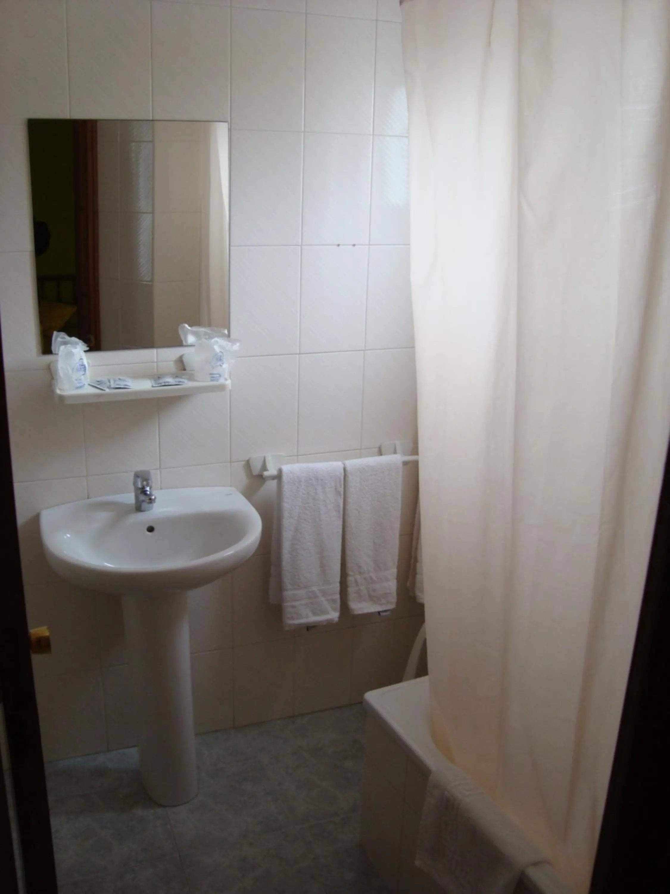 Bathroom in Hostal Durán