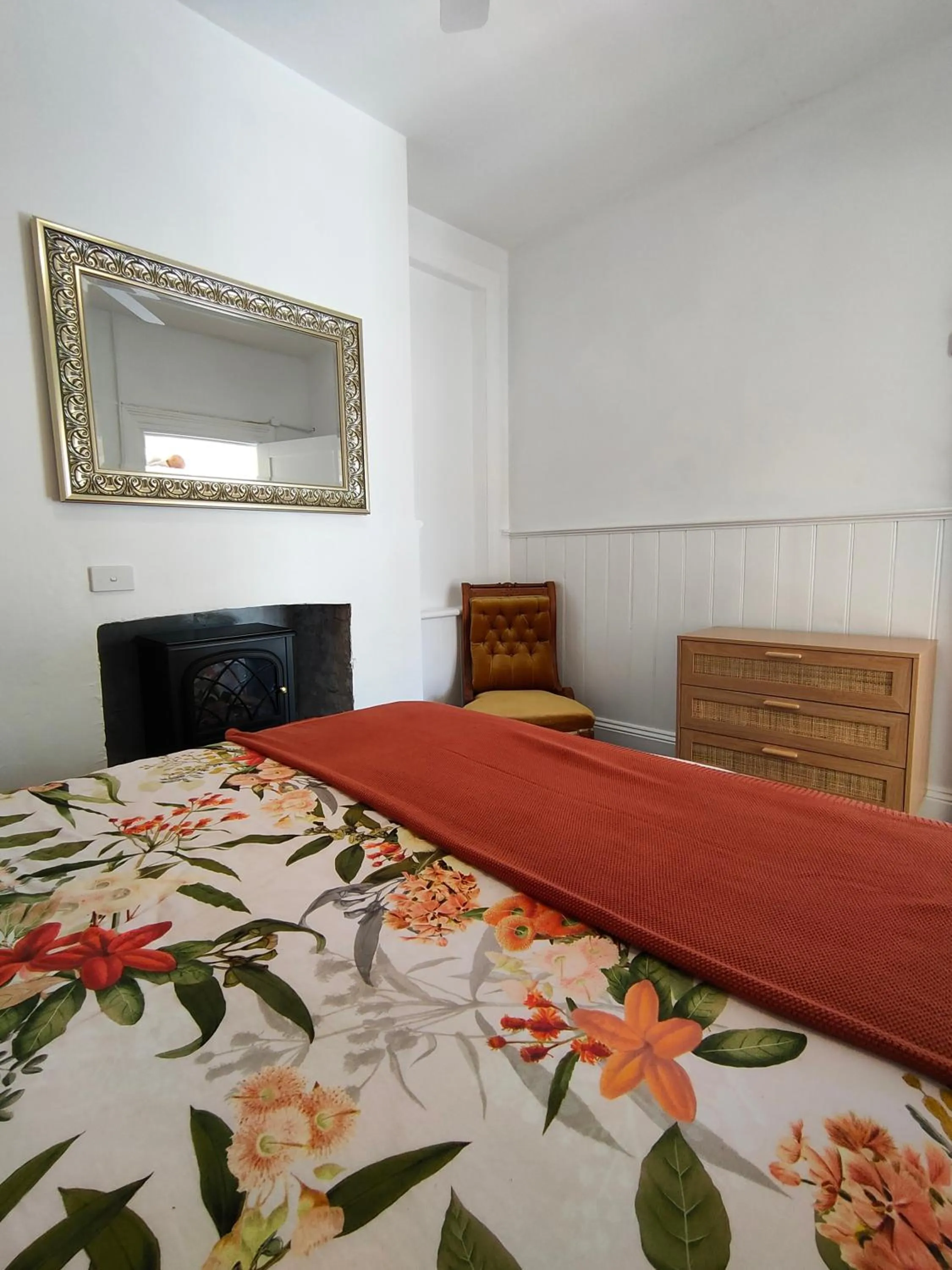 Bed in Windarra on High