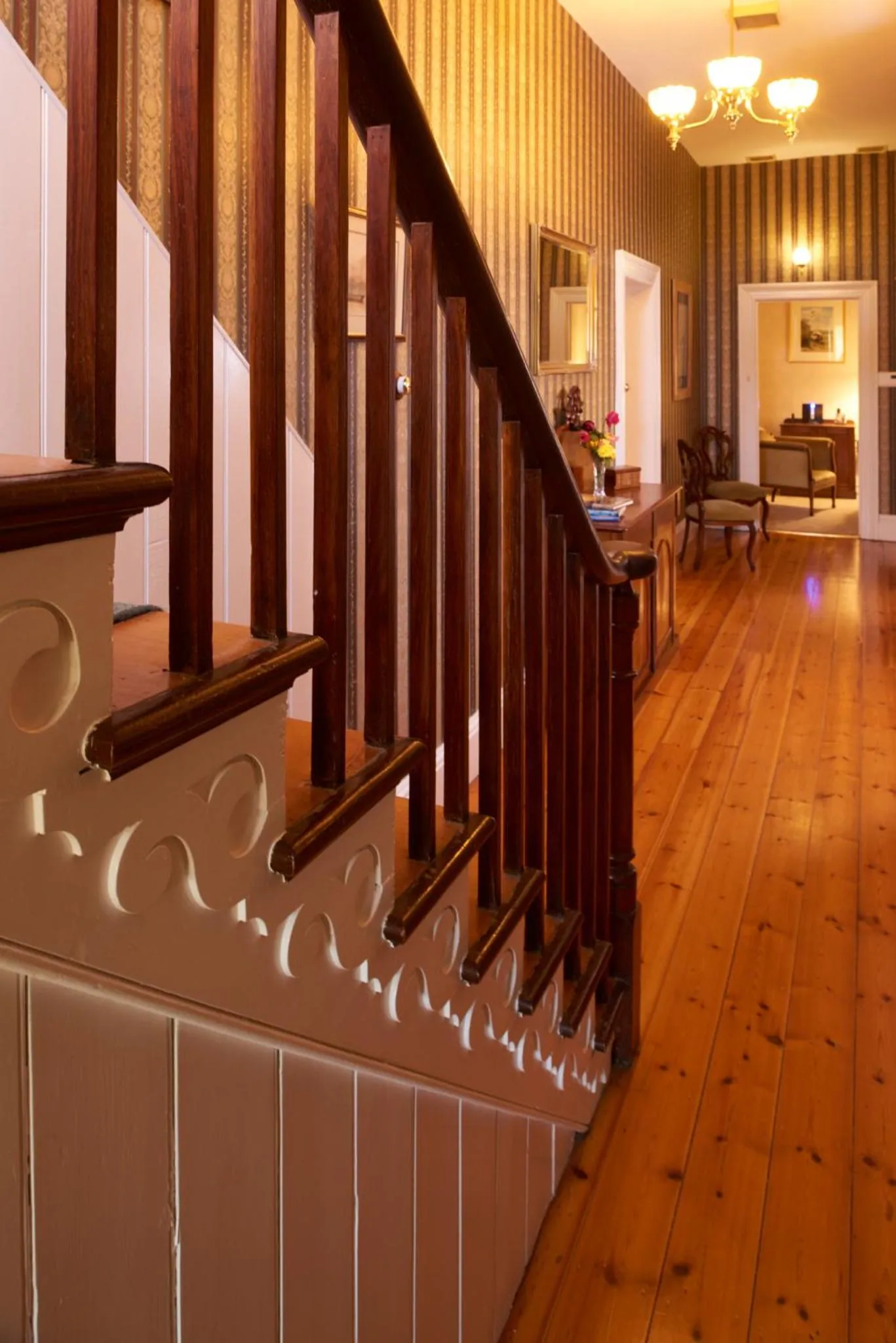 Property building in Windarra on High