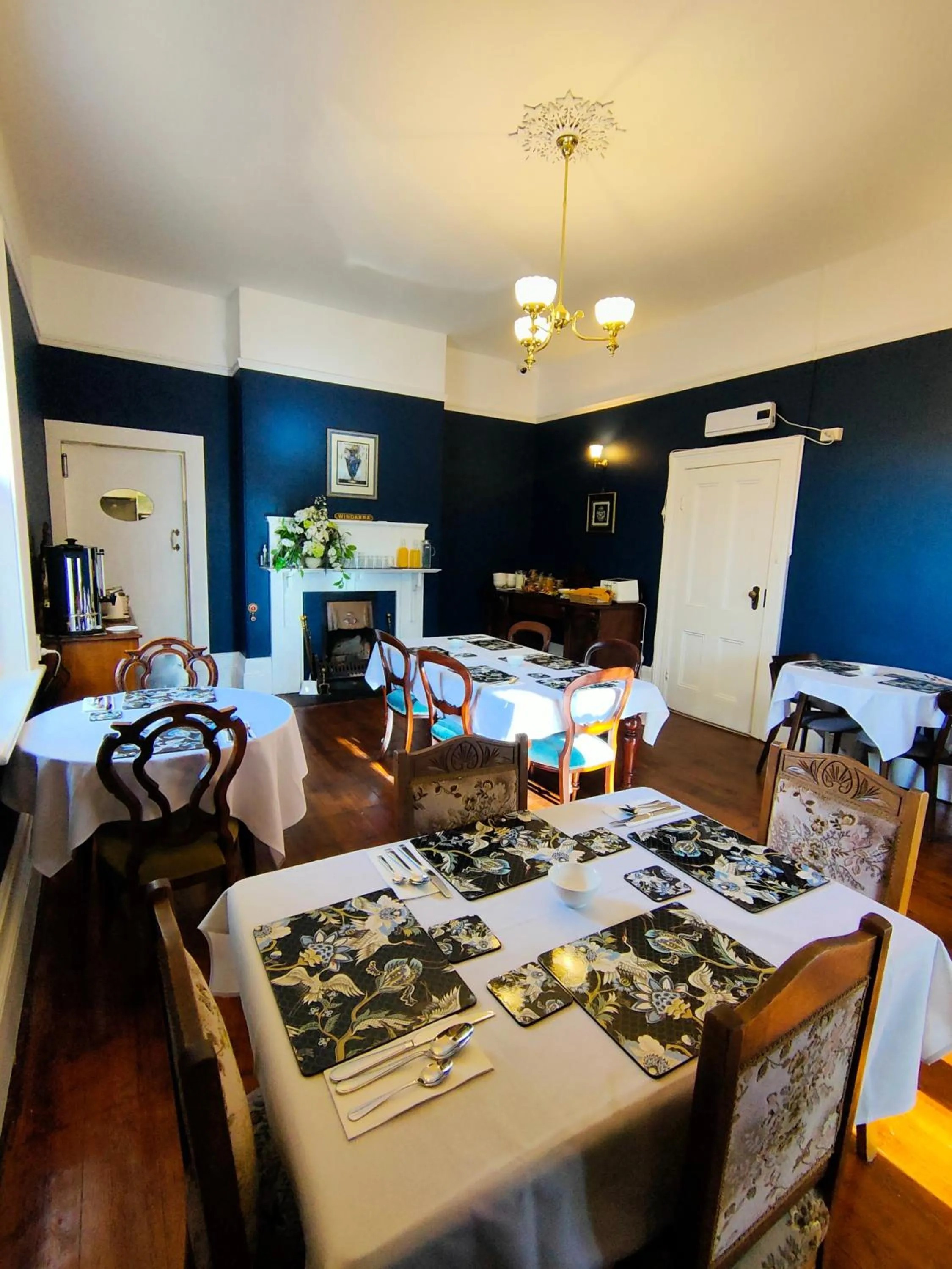 Food and drinks in Windarra on High