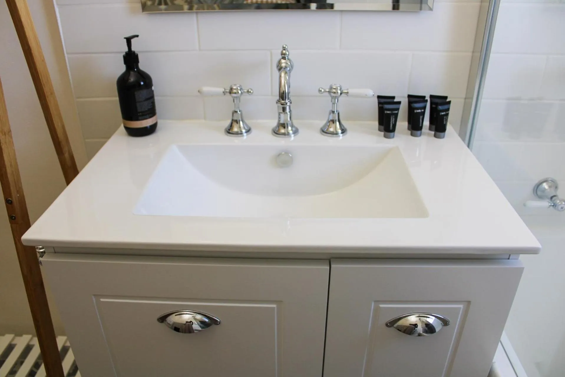 Bathroom in Windarra on High