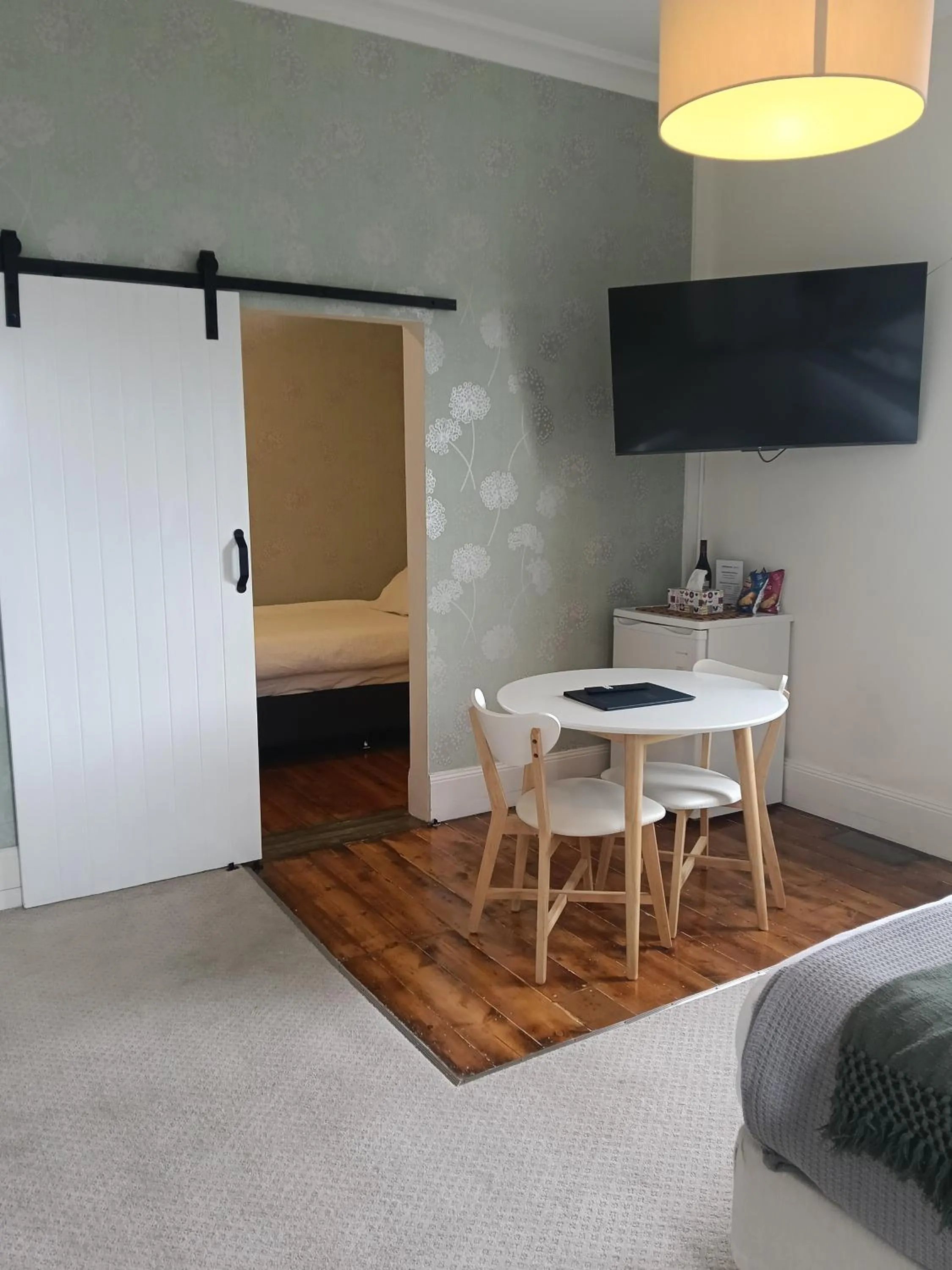 TV and multimedia in Windarra on High