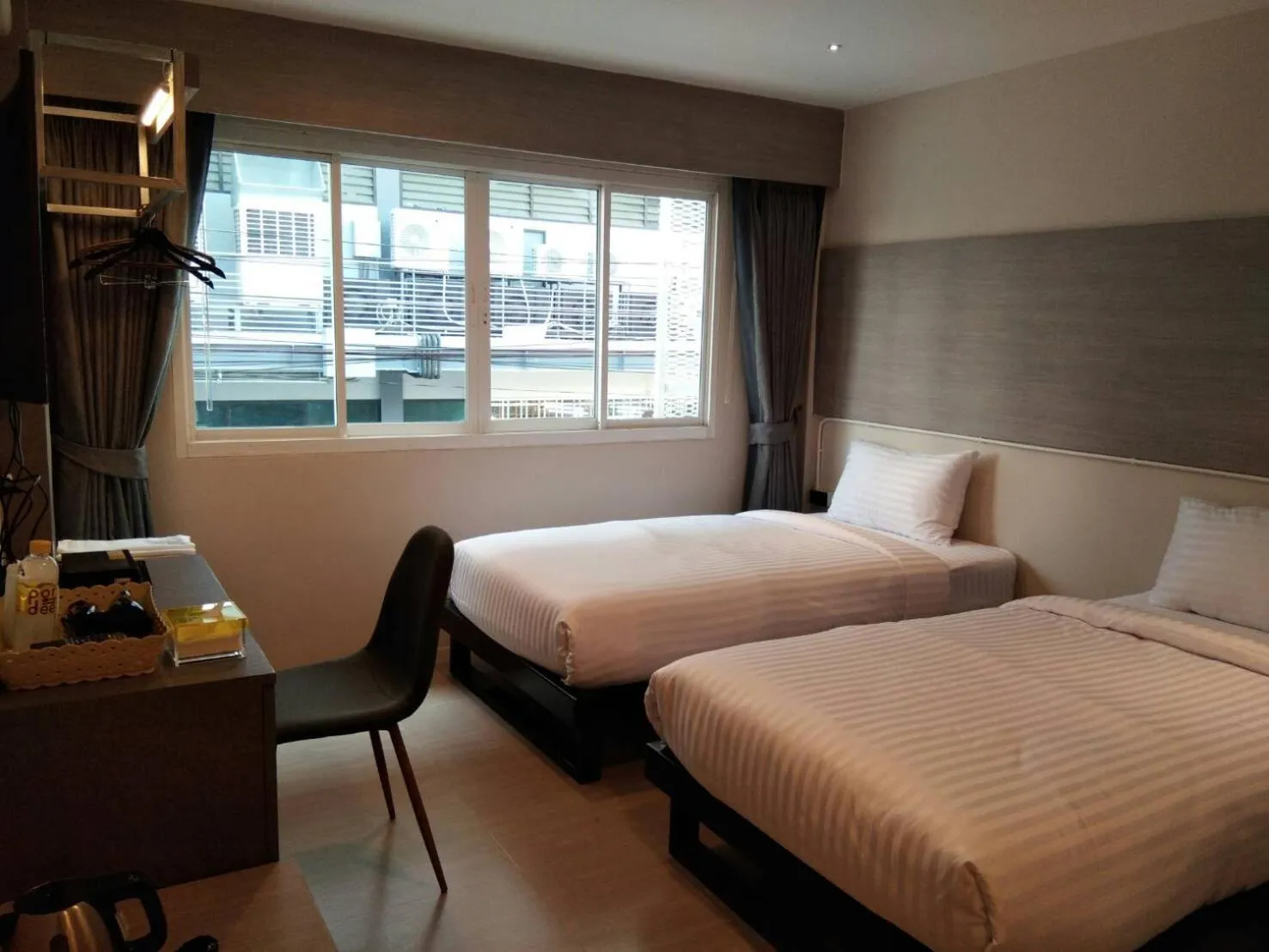 Photo of the whole room, Bed in Lazy Sunday hostel