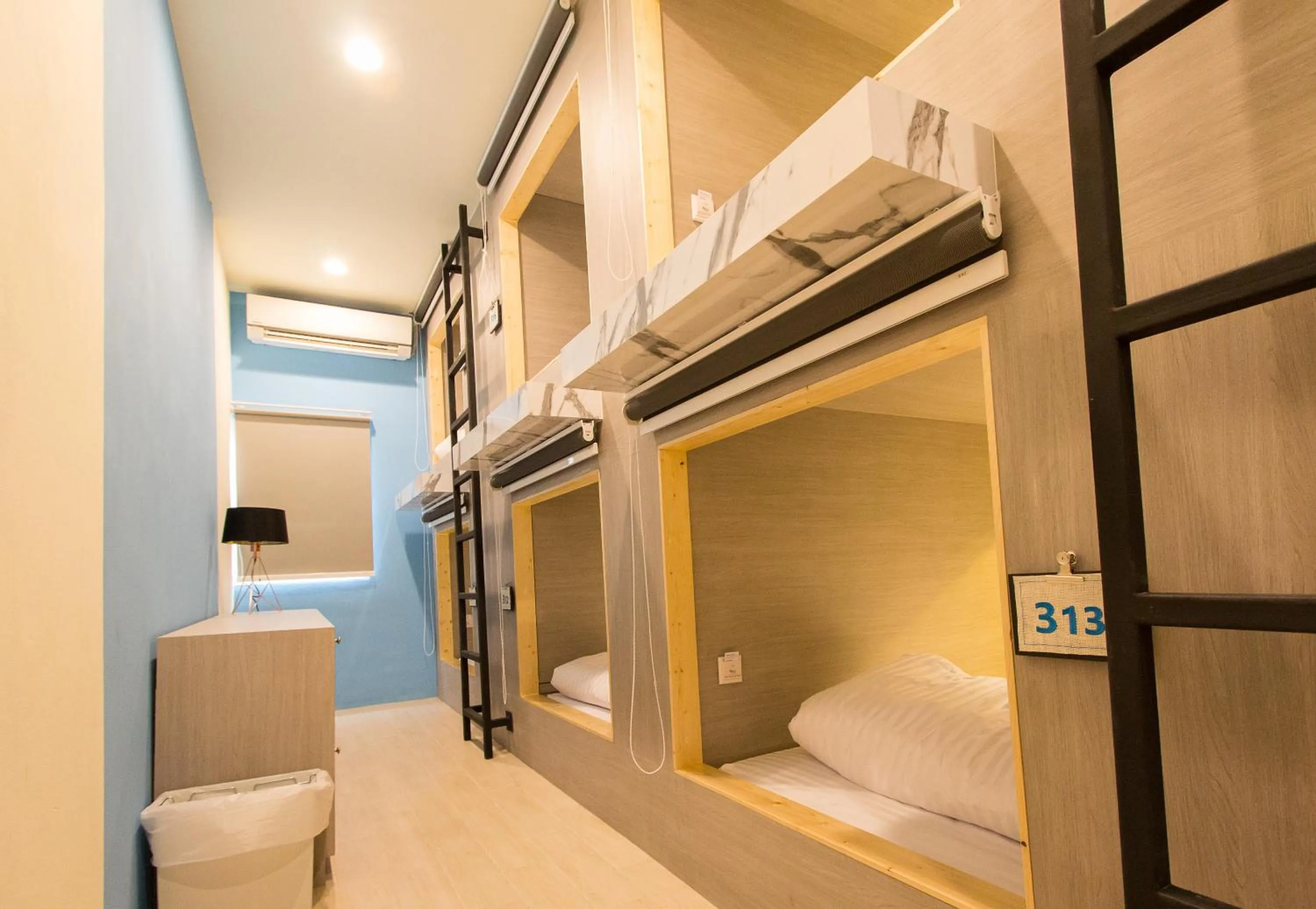 Photo of the whole room, Bed in Lazy Sunday hostel