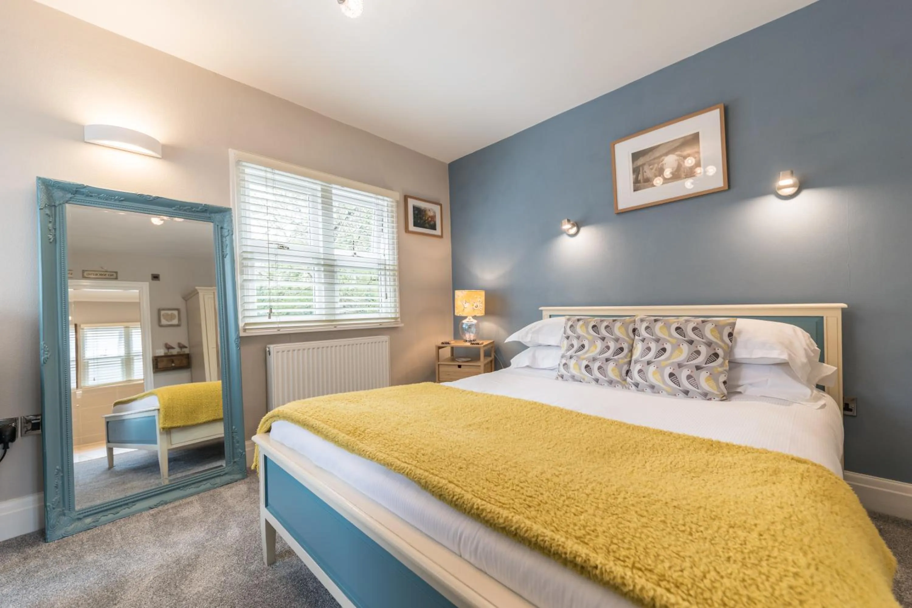 Bedroom, Bed in Heidi's Grasmere Lodge