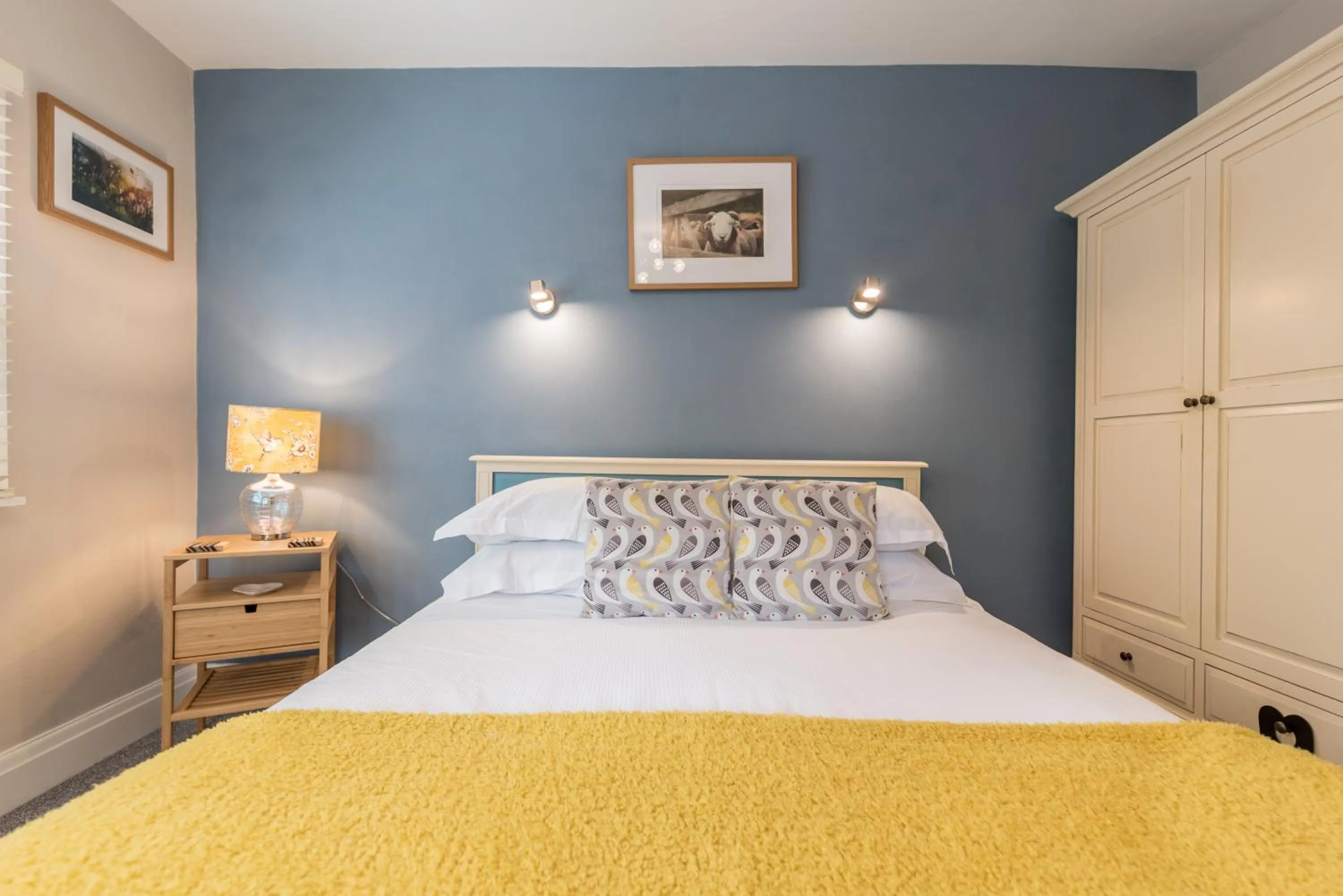 Bedroom, Bed in Heidi's Grasmere Lodge