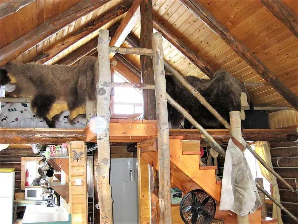 Area and facilities in Grandpa's Cabin