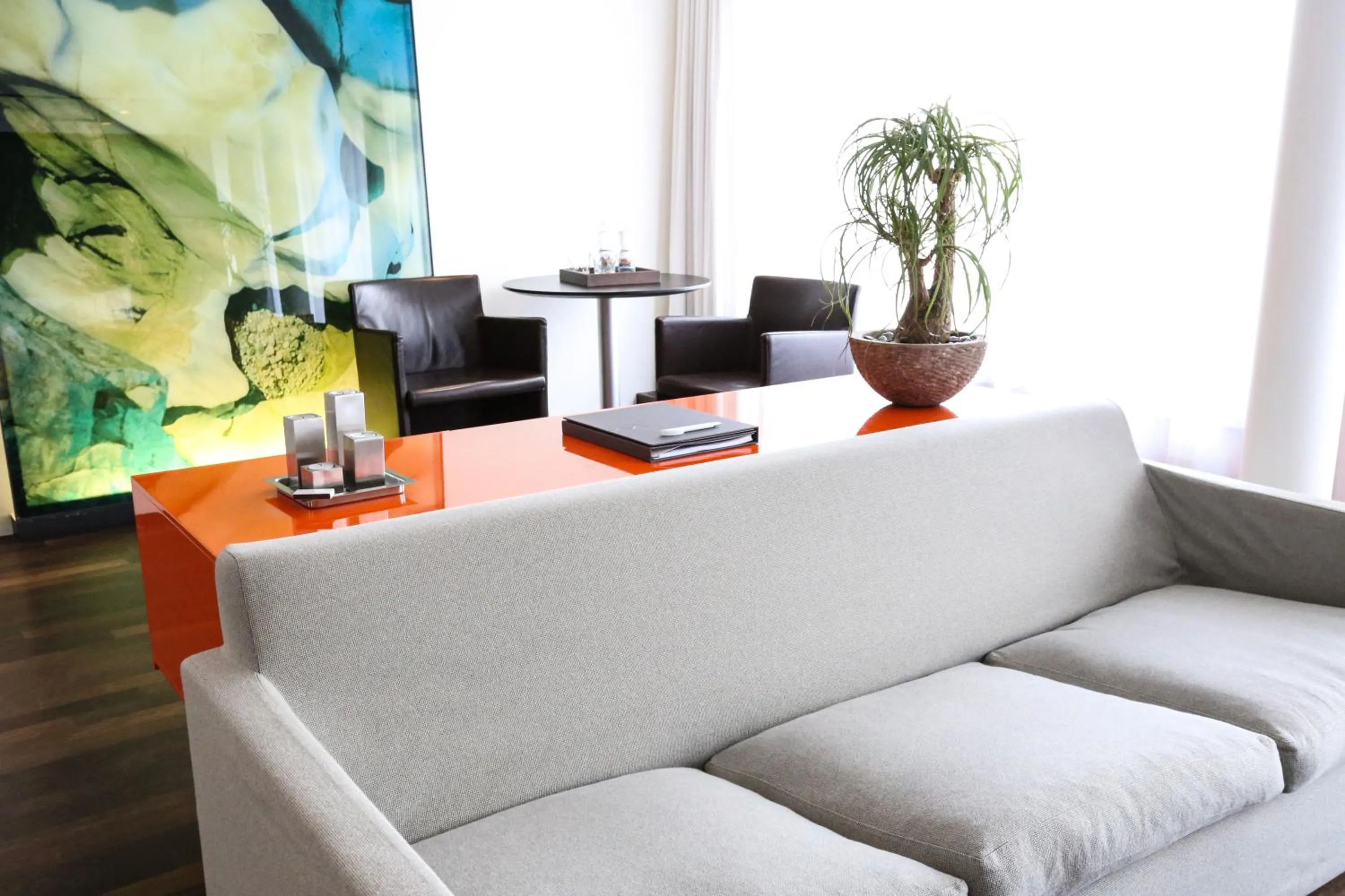 Photo of the whole room in Marina Lachen