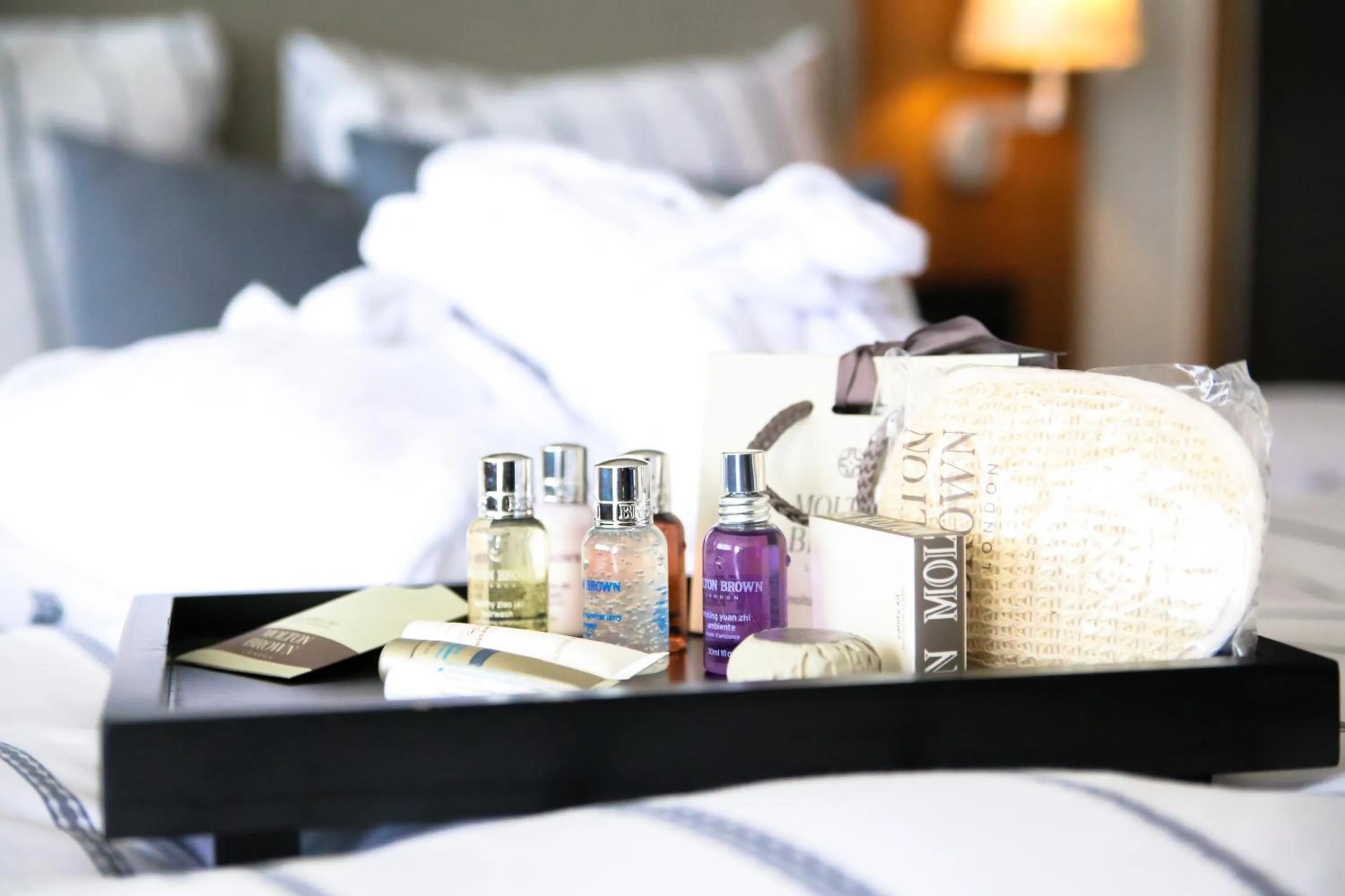 Bathroom, Bed in Marina Lachen