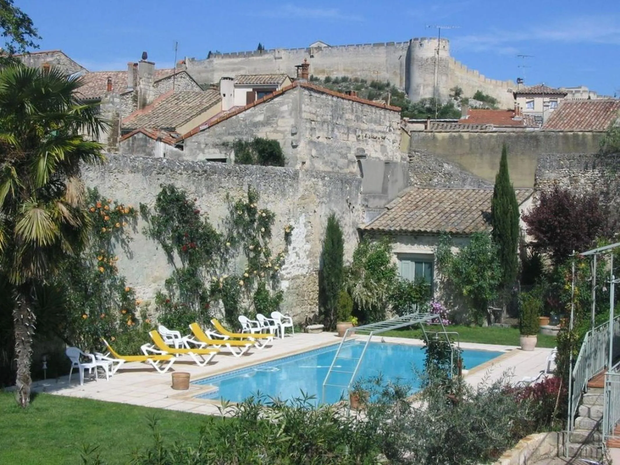 Property building in Les Jardins De La Livrée