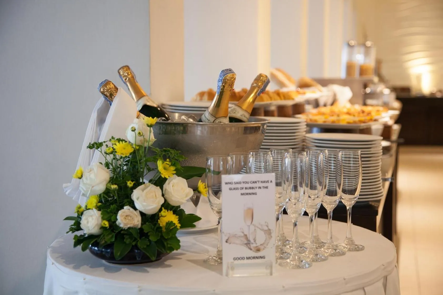 Restaurant/places to eat in The Racha